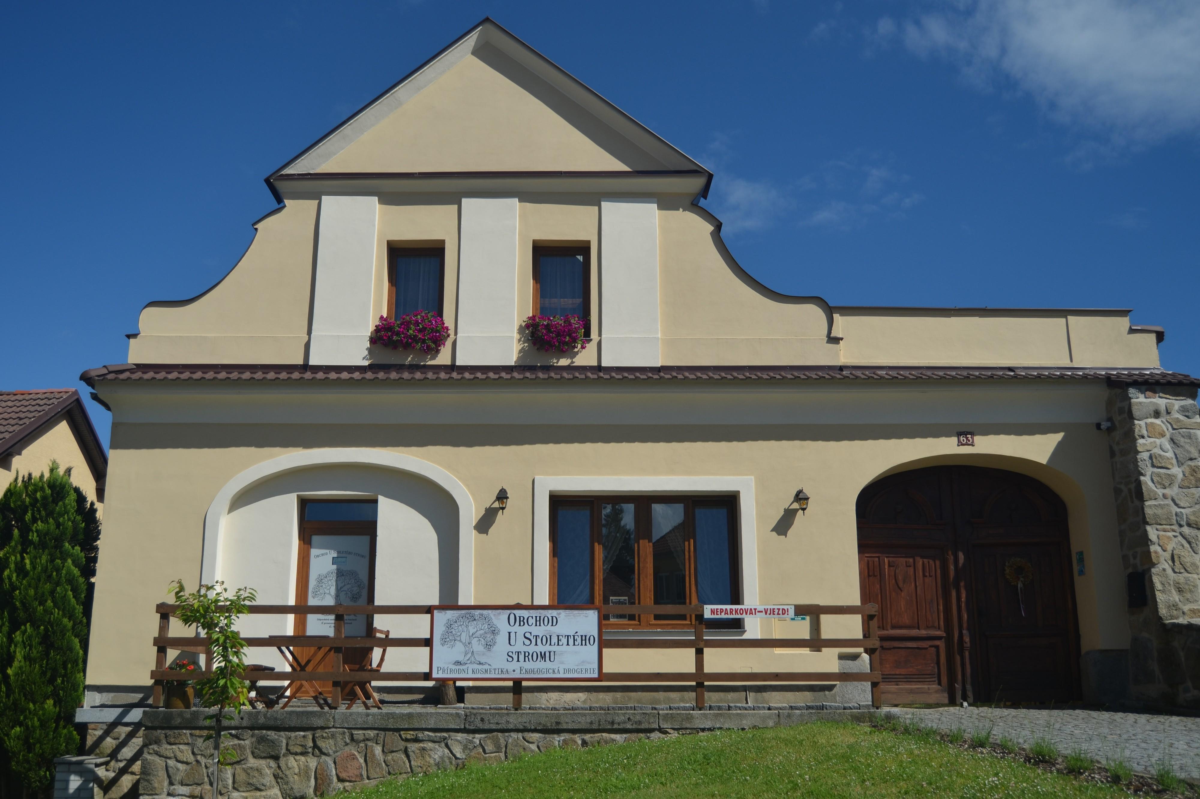 Obchod U Stoletého stromu foto 1