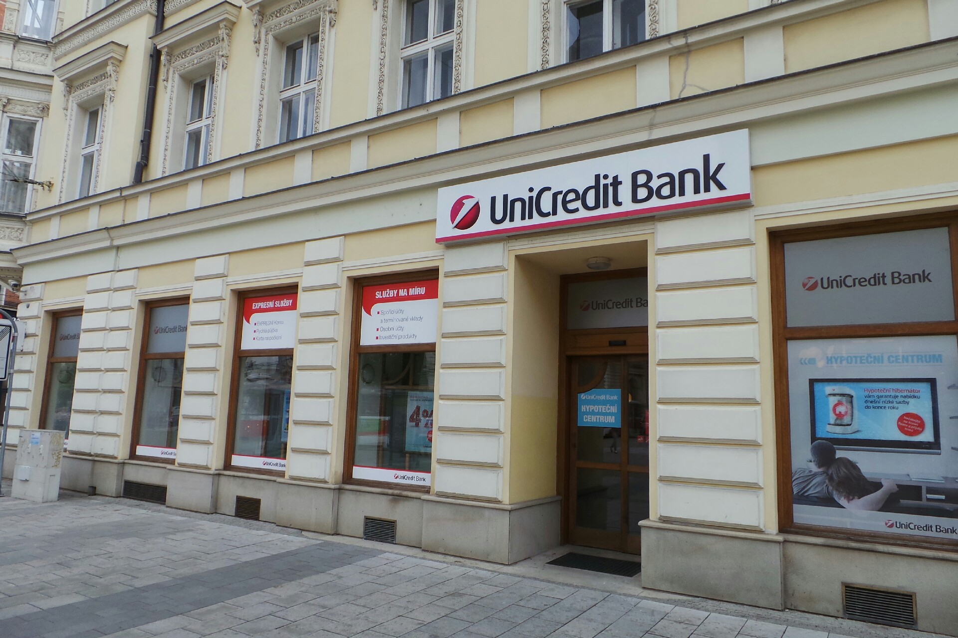 UniCredit Bank Czech Republic and Slovakia, a.s. foto 2