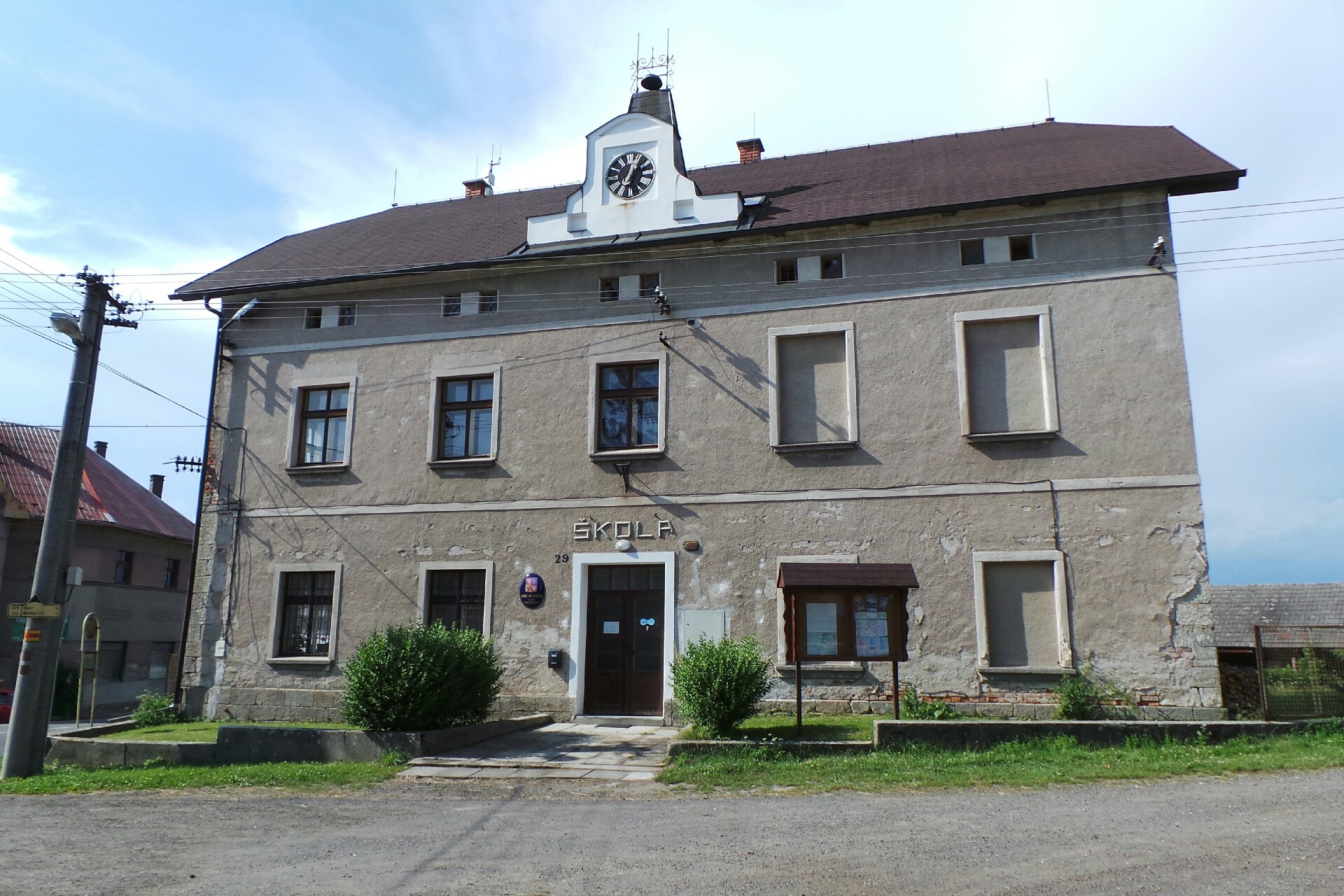 Újezd pod Troskami - obecní úřad