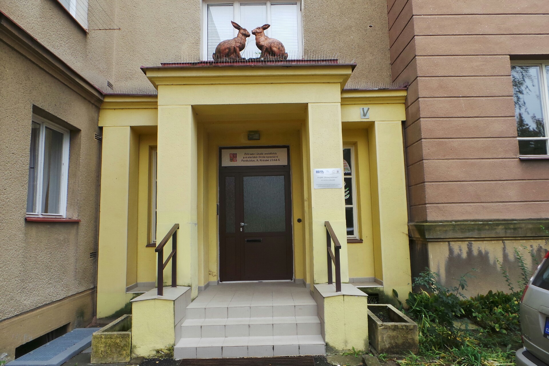 Základní škola a mateřská škola Pardubice, A. Krause 2344