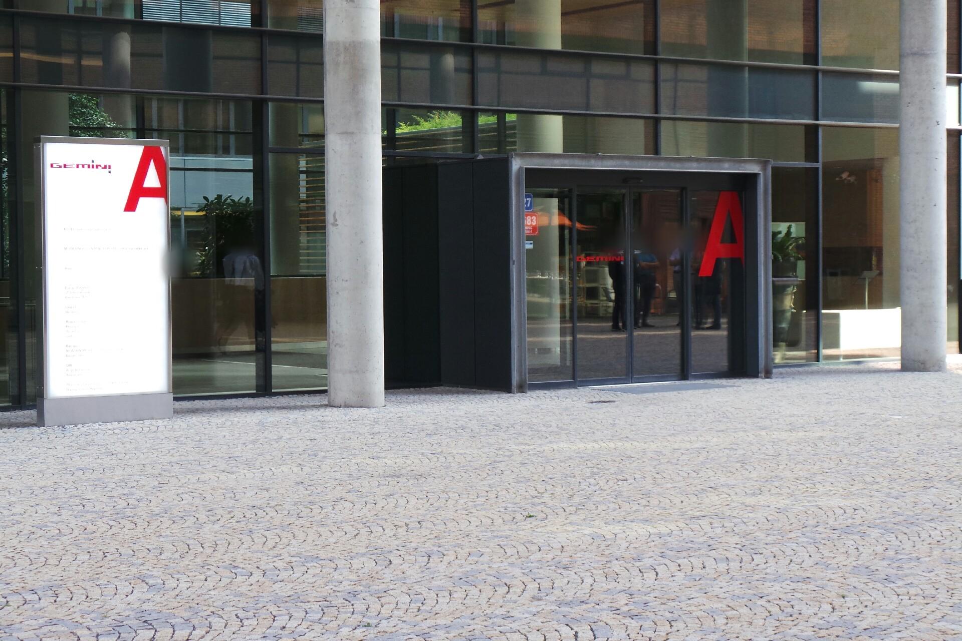 JUDr. Ing. Miloš Olík