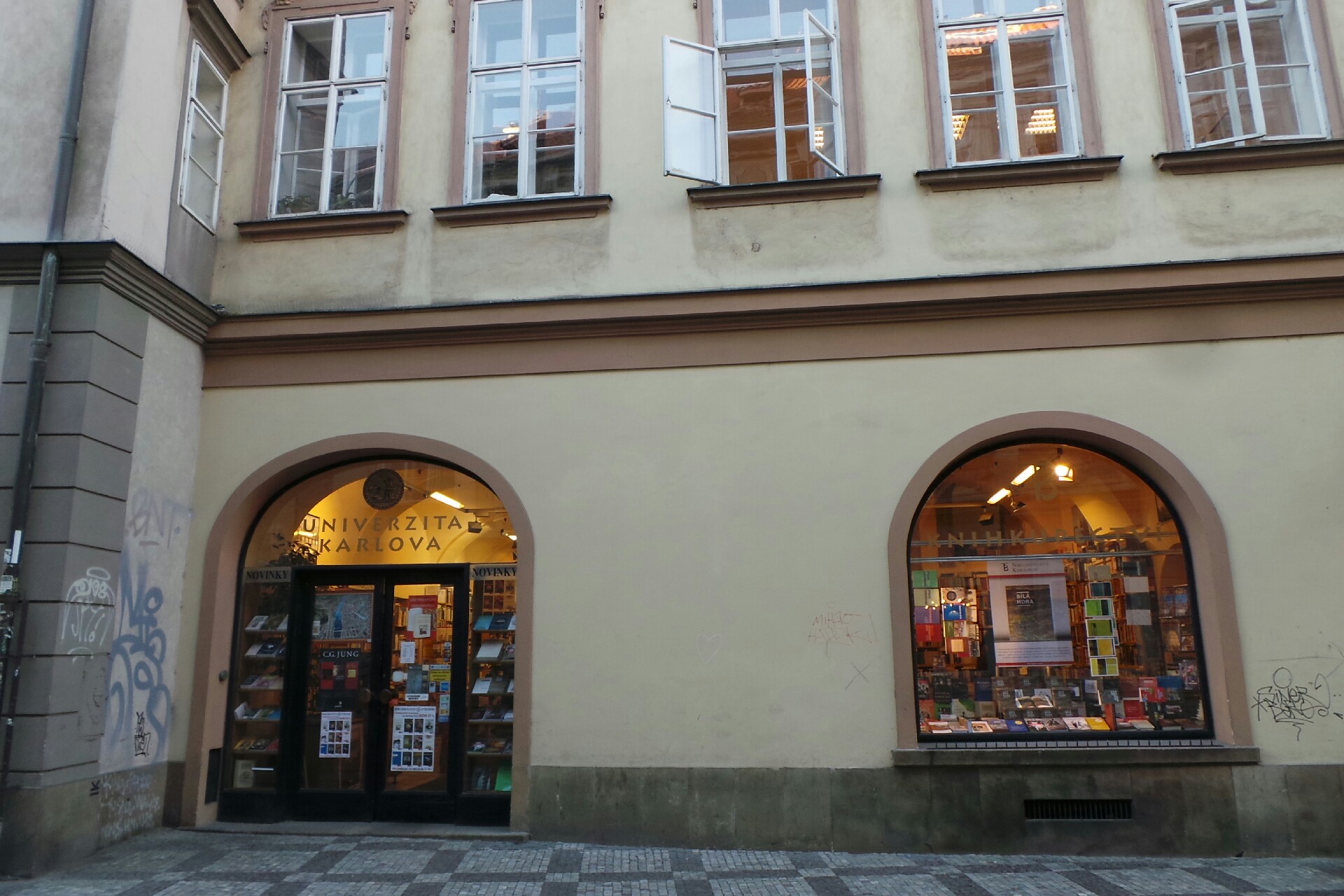 Knihkupectví Karolinum