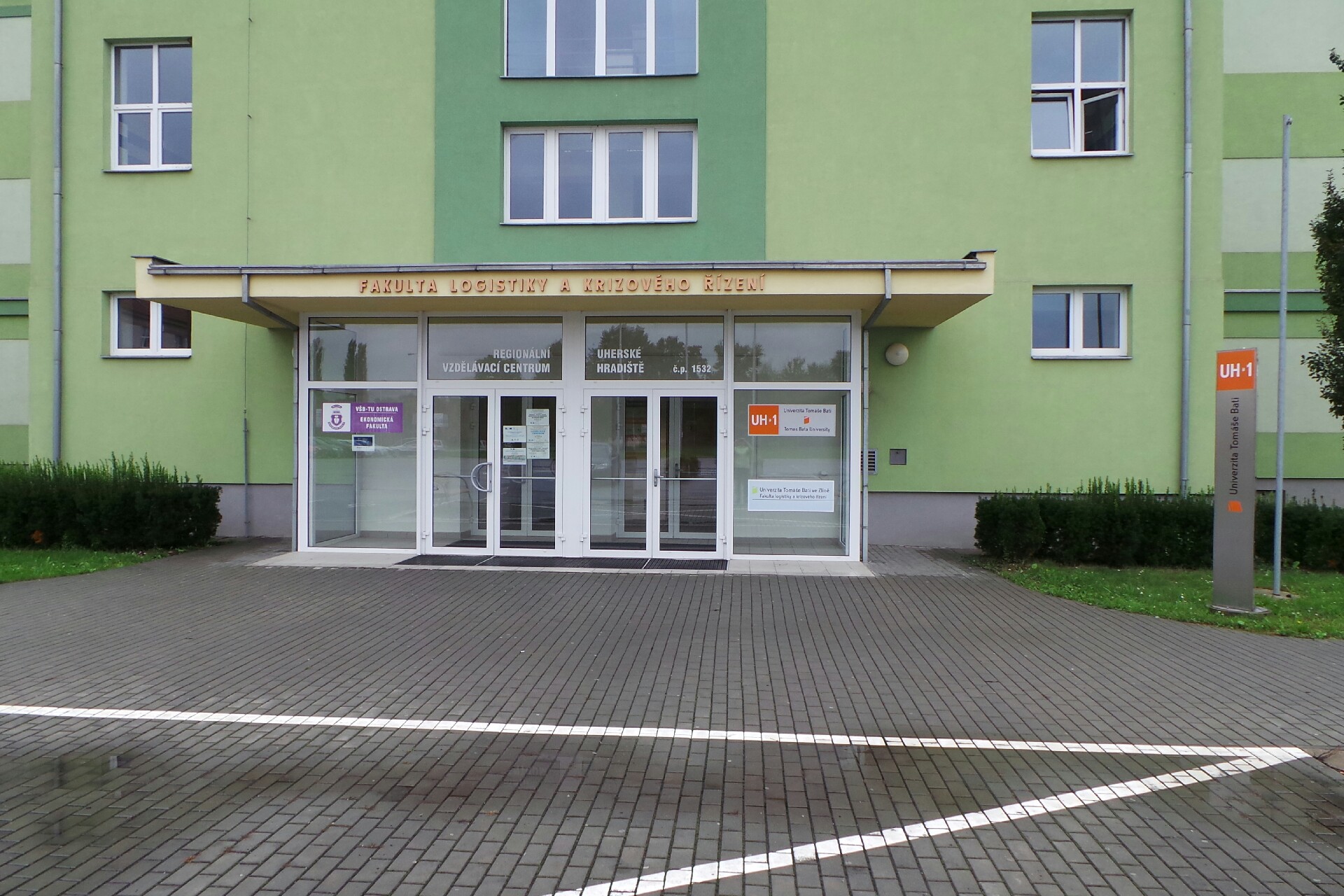 Ústav krizového řízení Fakulty logistiky a krizového řízení