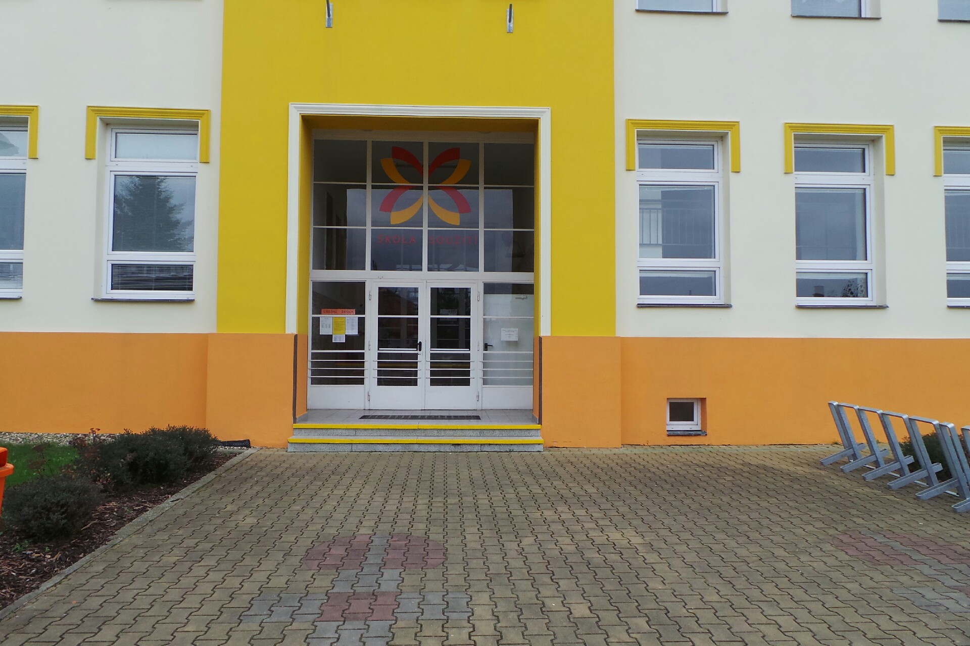 ZŠ Ostrožská Nová Ves