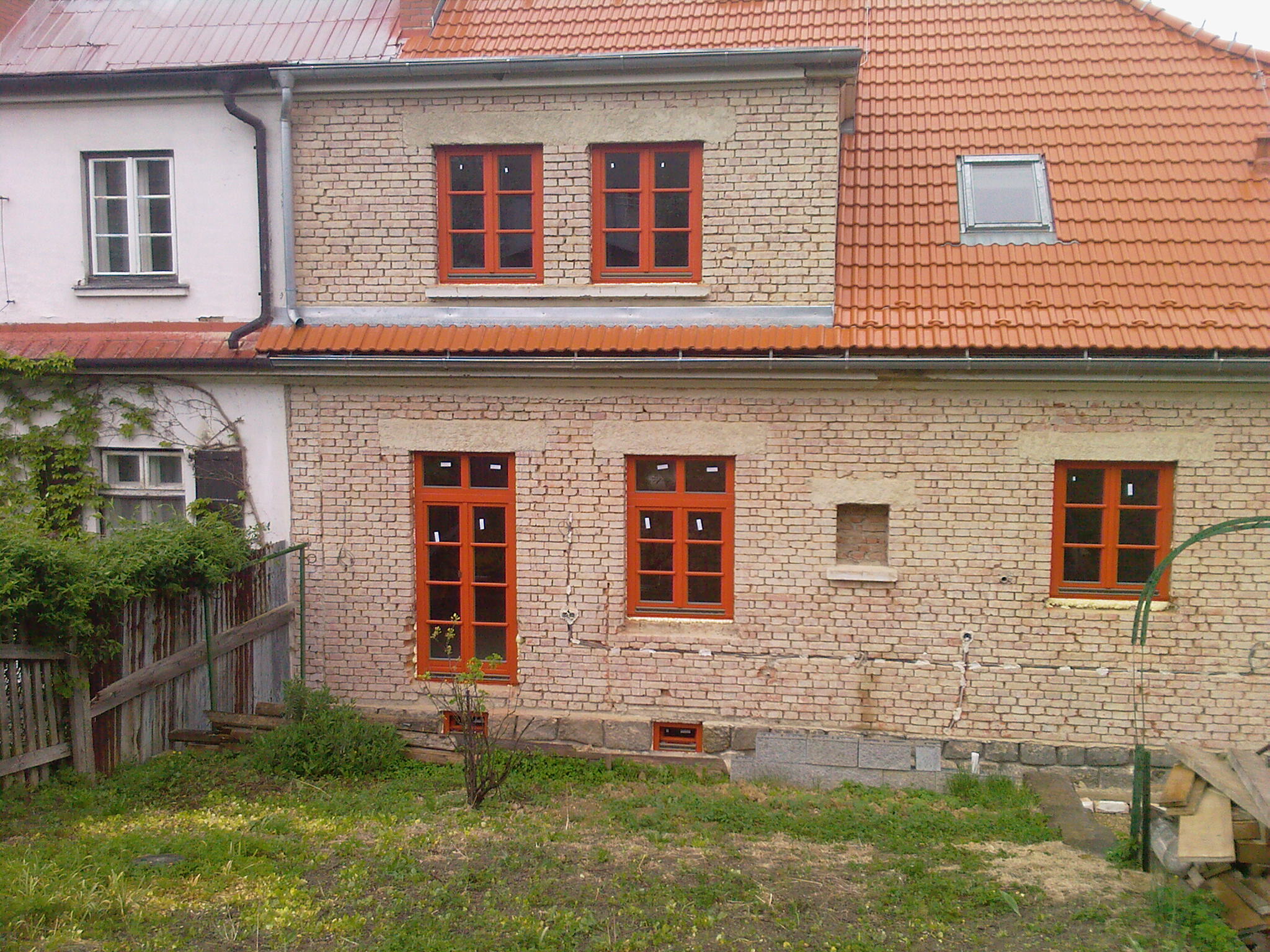 Pneuservis - truhlářství foto 5