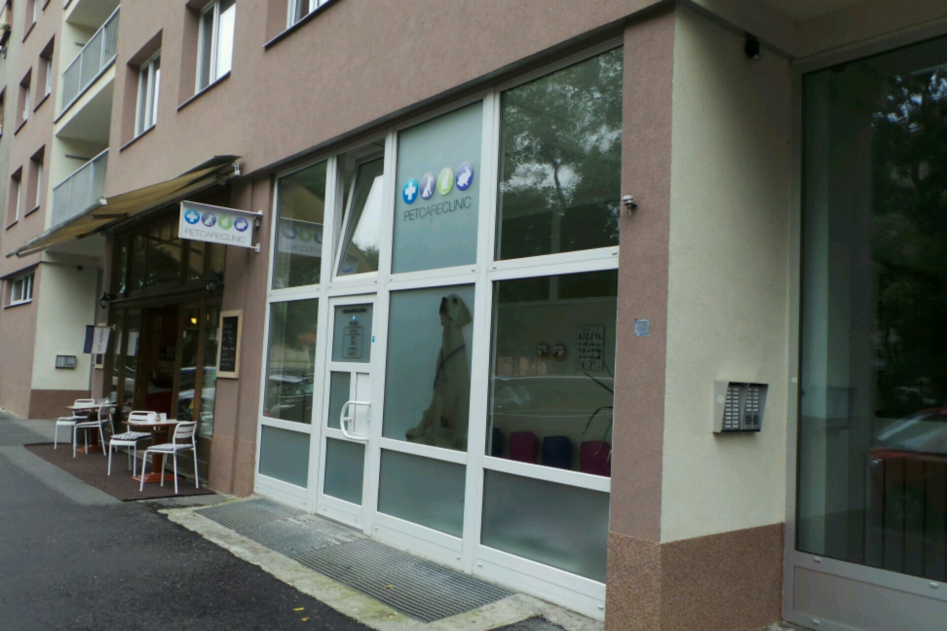 Pet Care Clinic - MVDr. Anna Goldsbrough Tvrdá