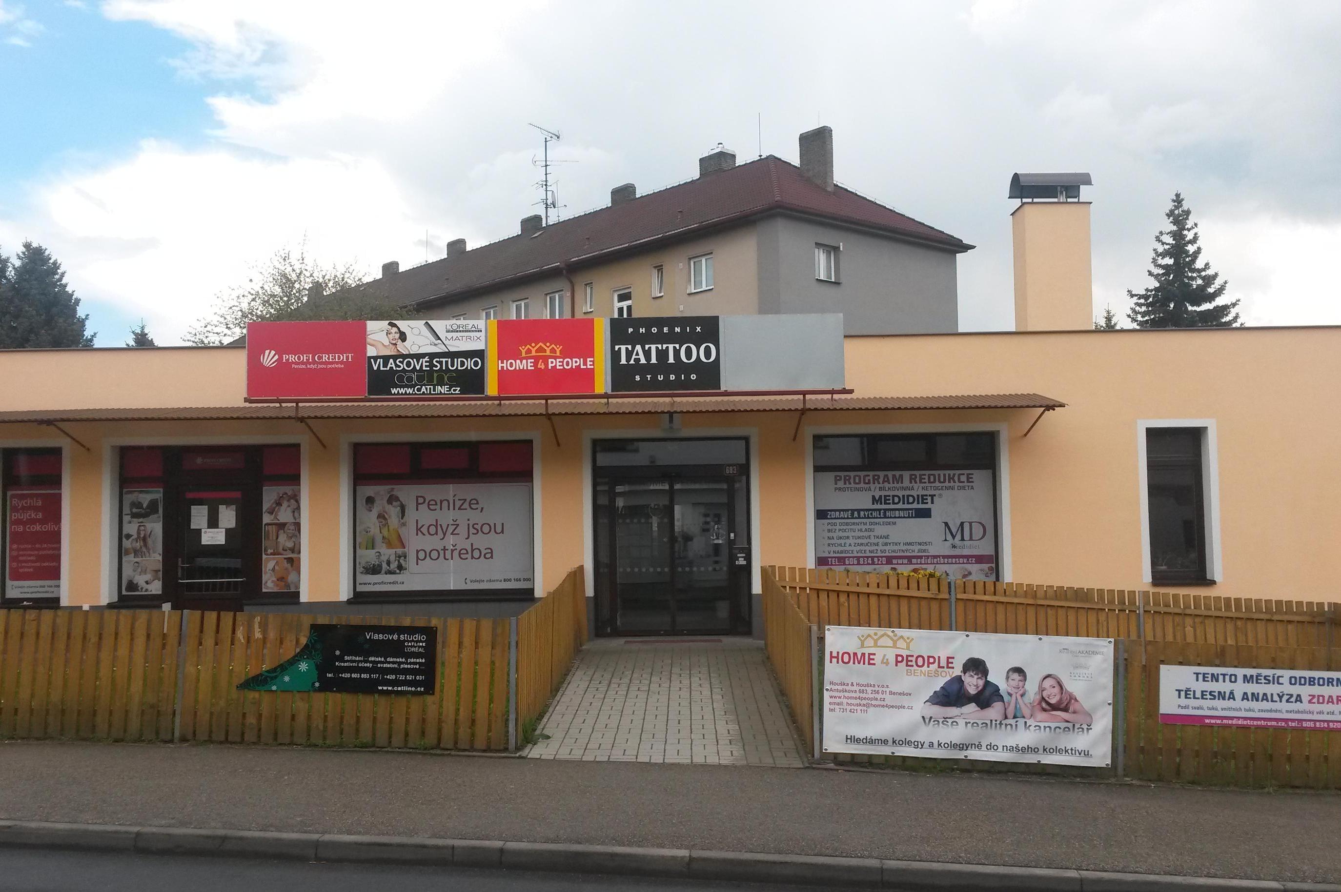 HOME 4 PEOPLE - Houška & Houška v. o. s.