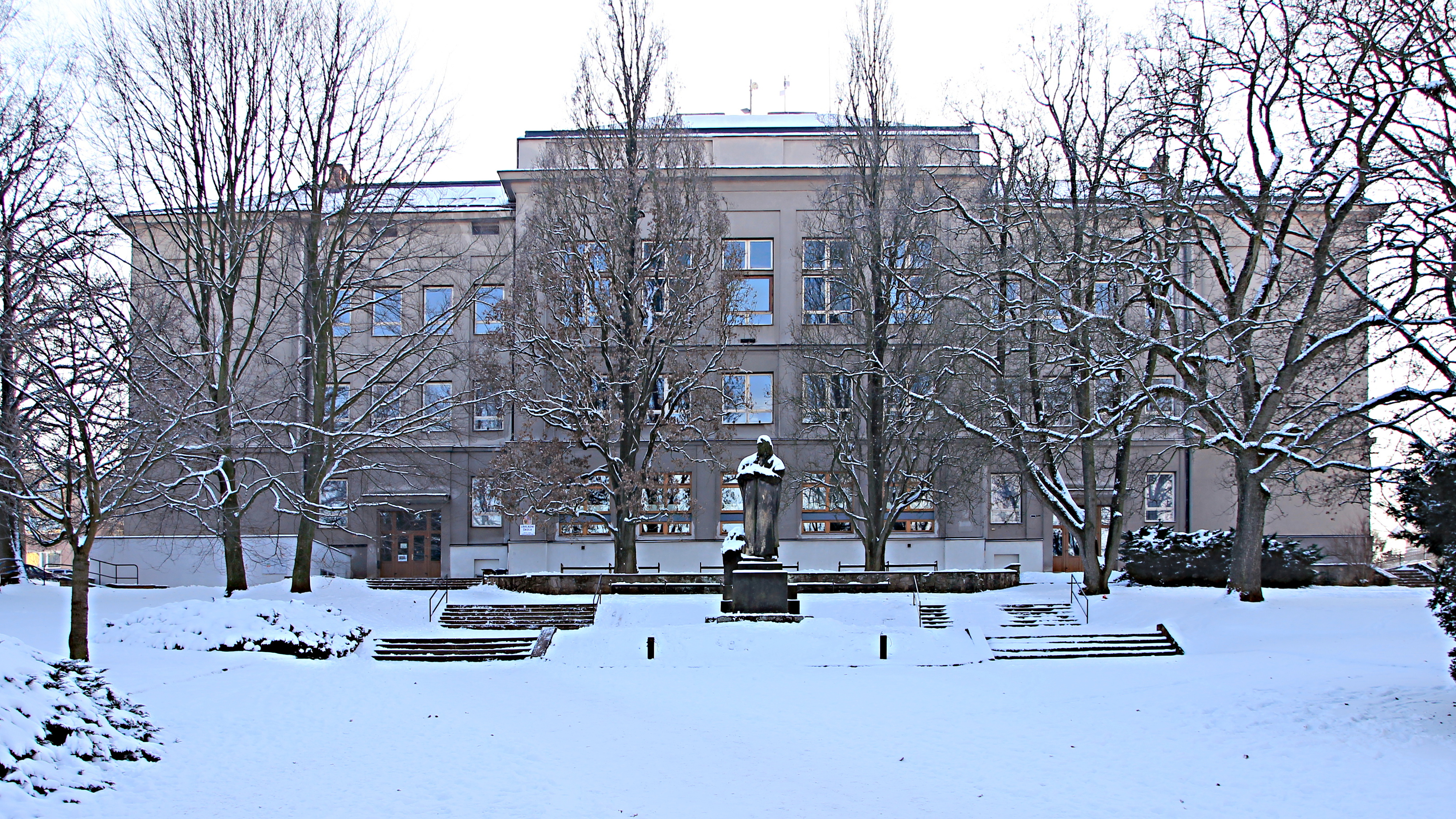 Základní škola Nová Paka, Komenského 555