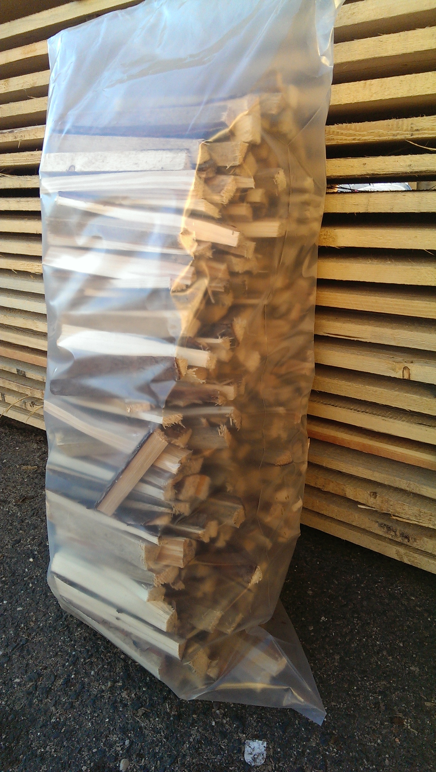 Pila - Dřevoprodej Bylany foto 4