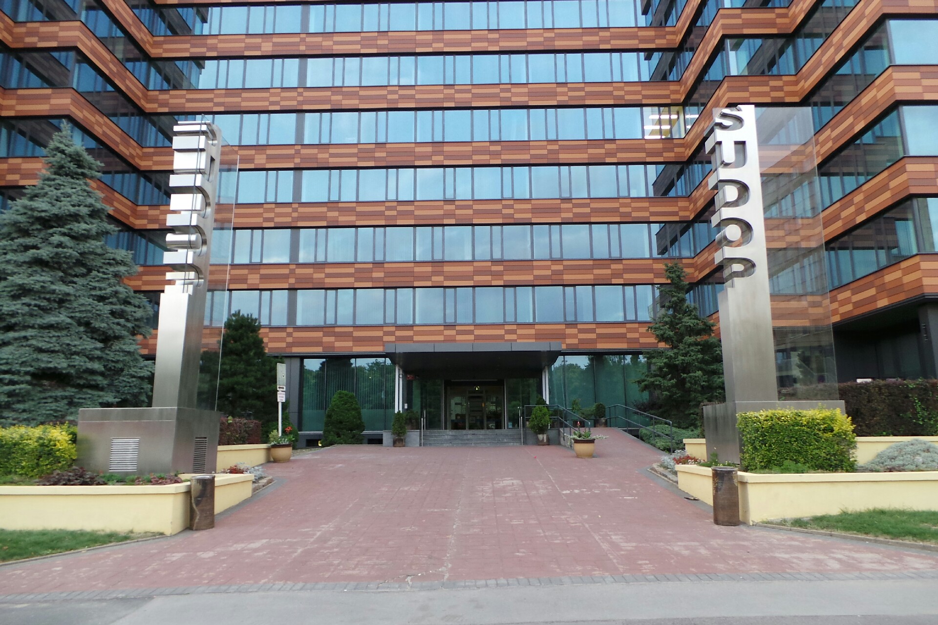 PragueInvest, s.r.o.