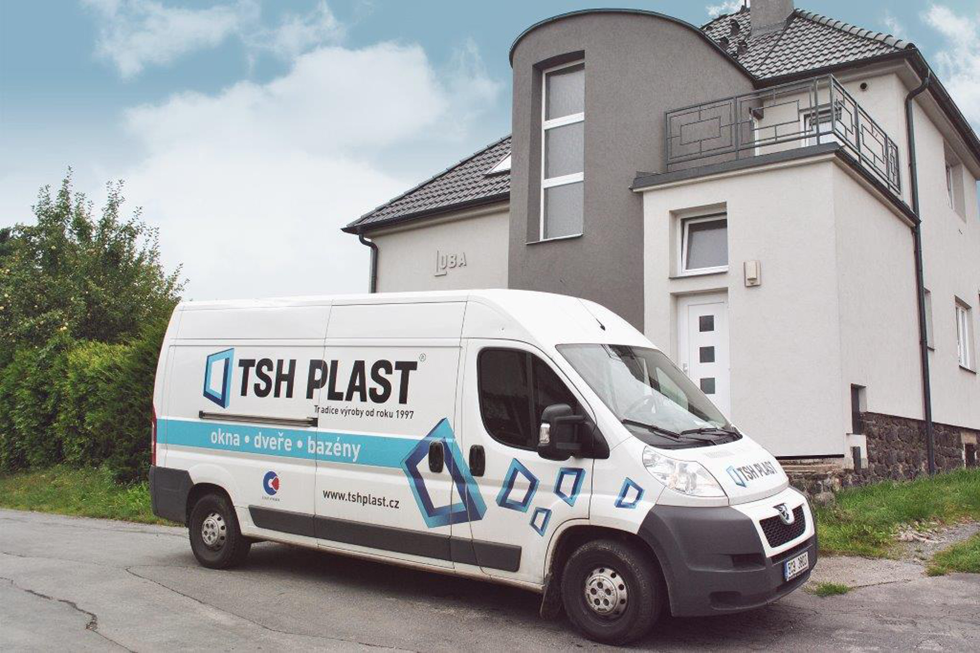 TSH PLAST s.r.o. - okna, dveře