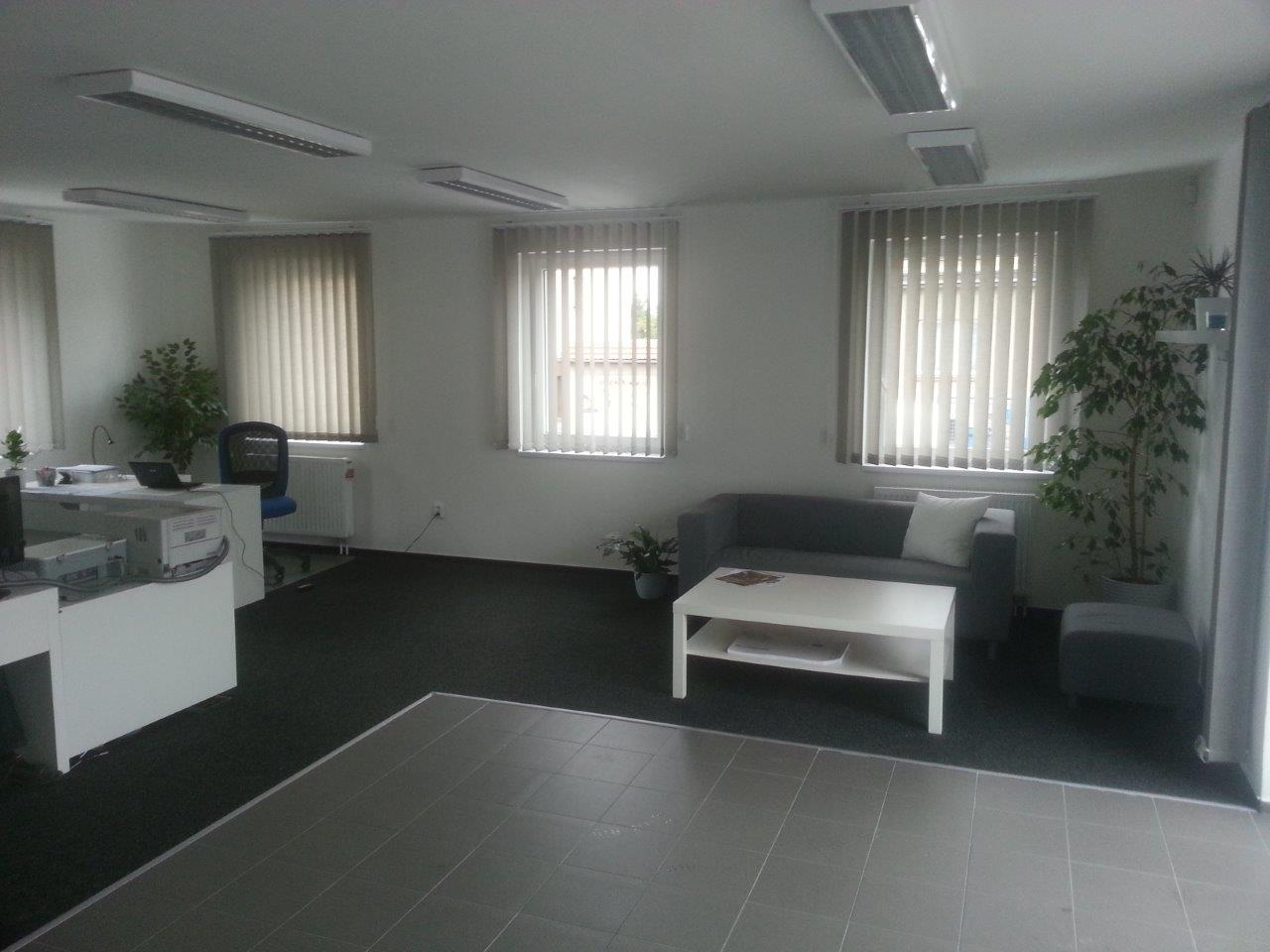 AUTOSKLO K + M, spol. s r.o. foto 2