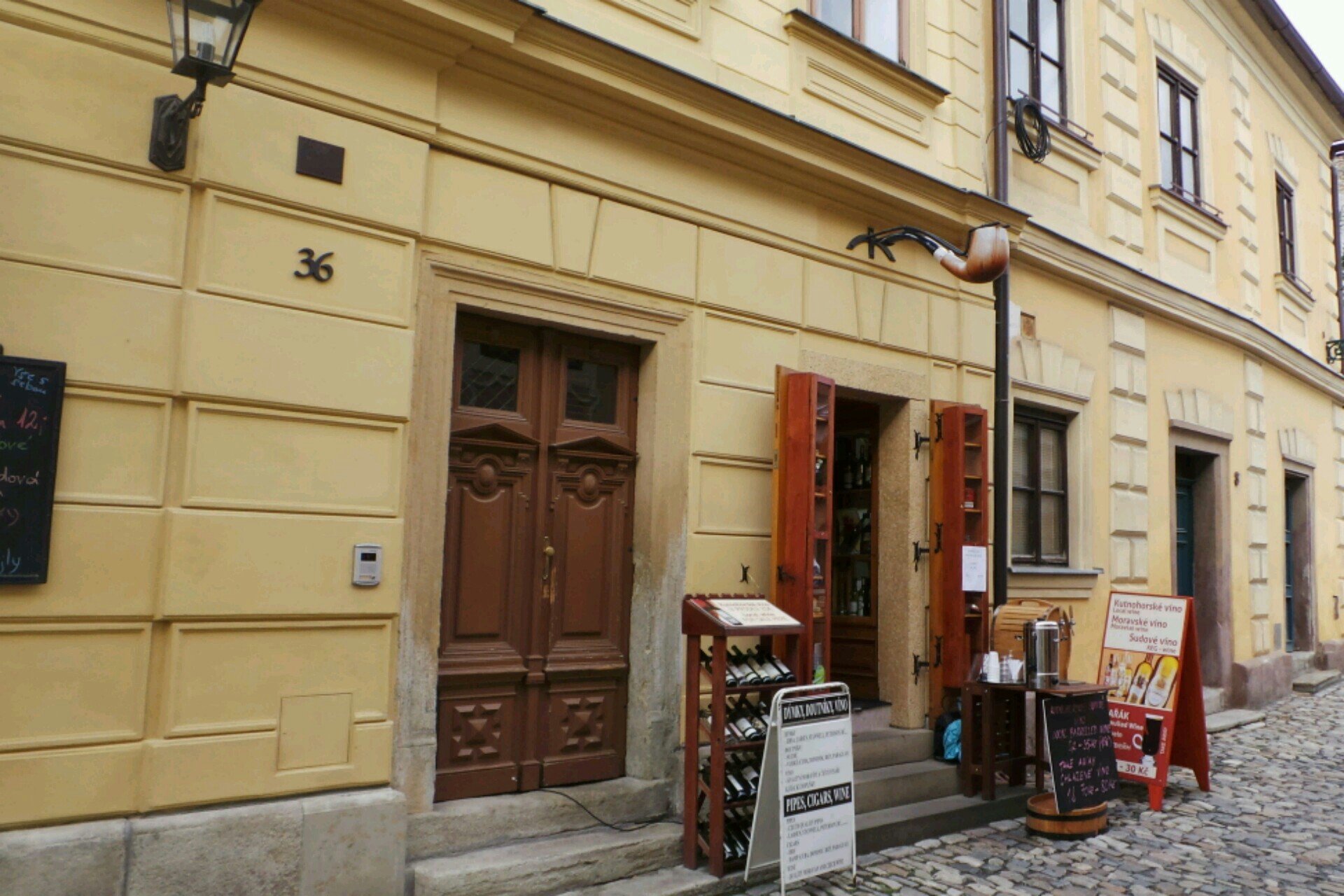 Dymky-doutniky-vino.cz