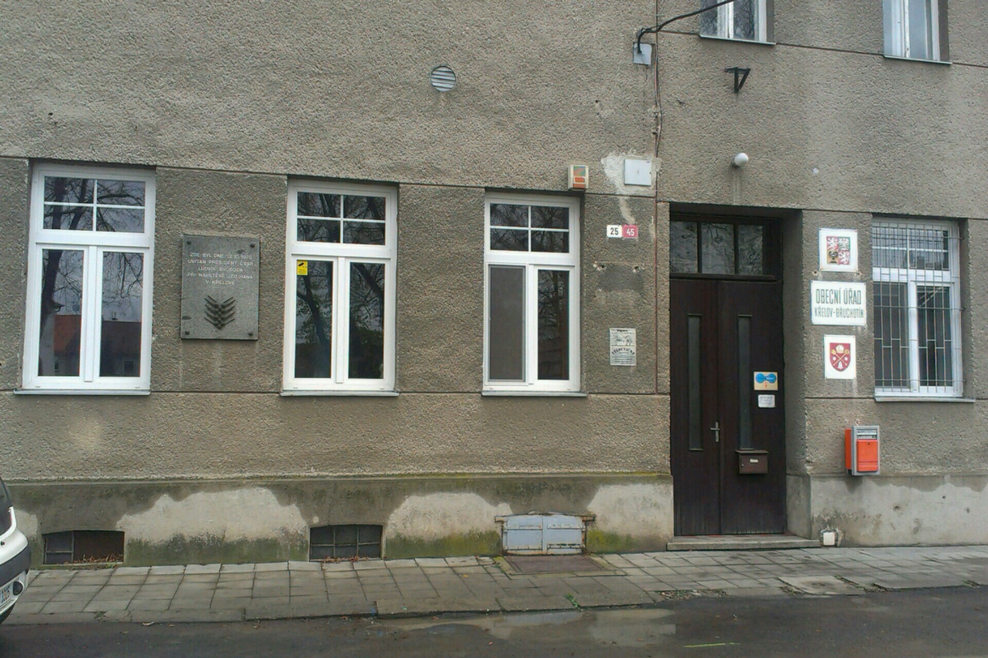 Křelov-Břuchotín - obecní úřad