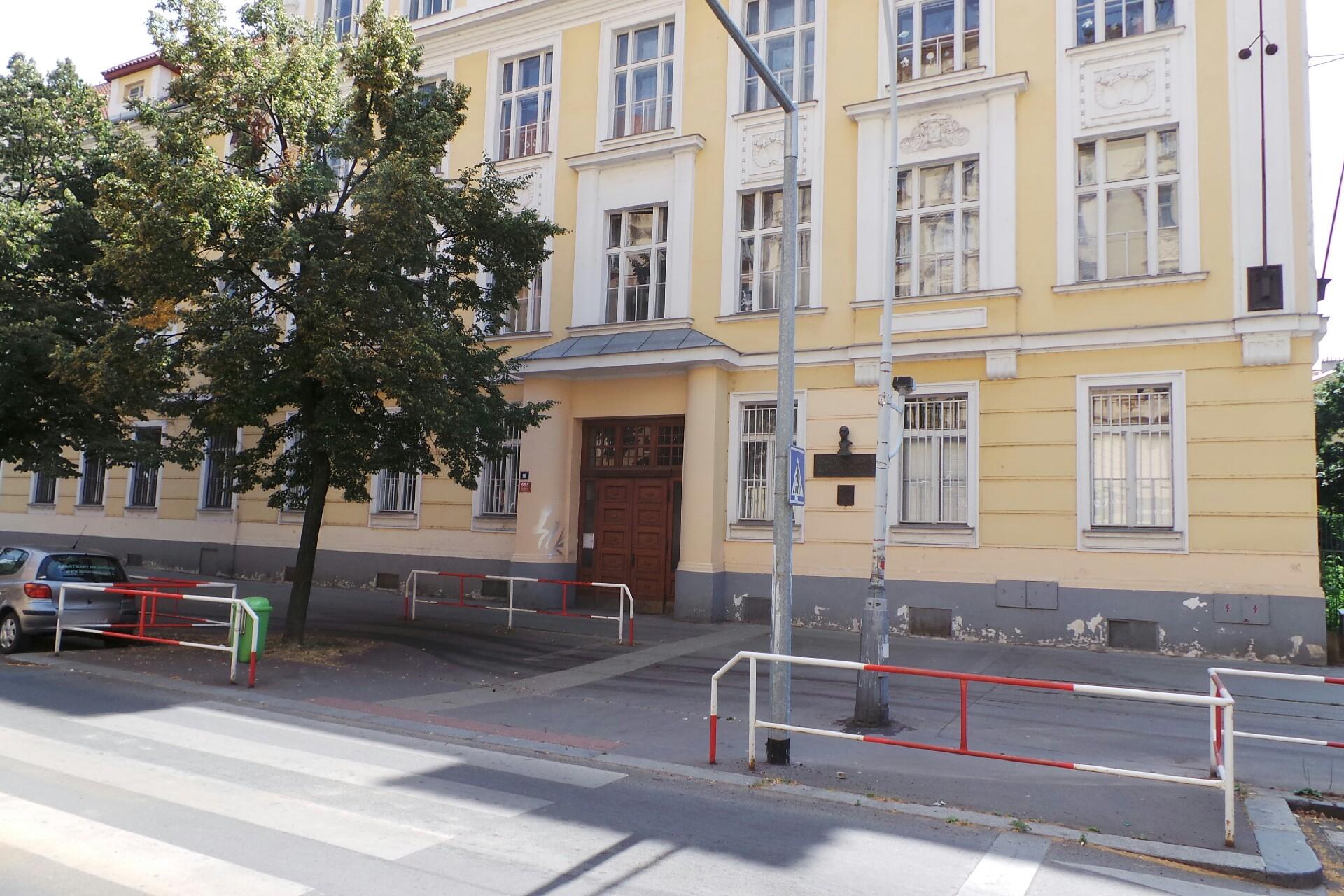 Základní škola Karla Čapka, Praha 10, Kodaňská 16/658