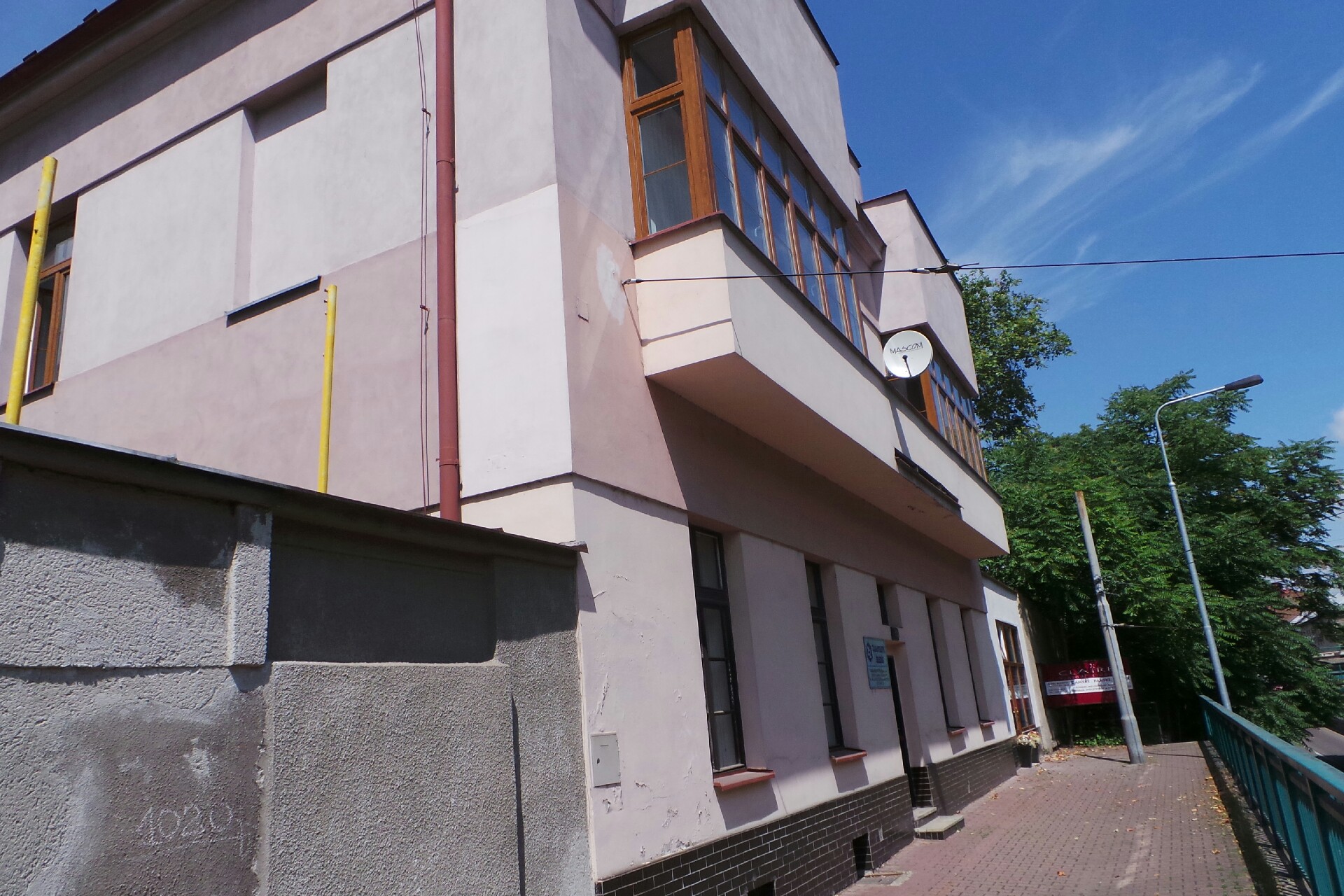 e - business, s.r.o.