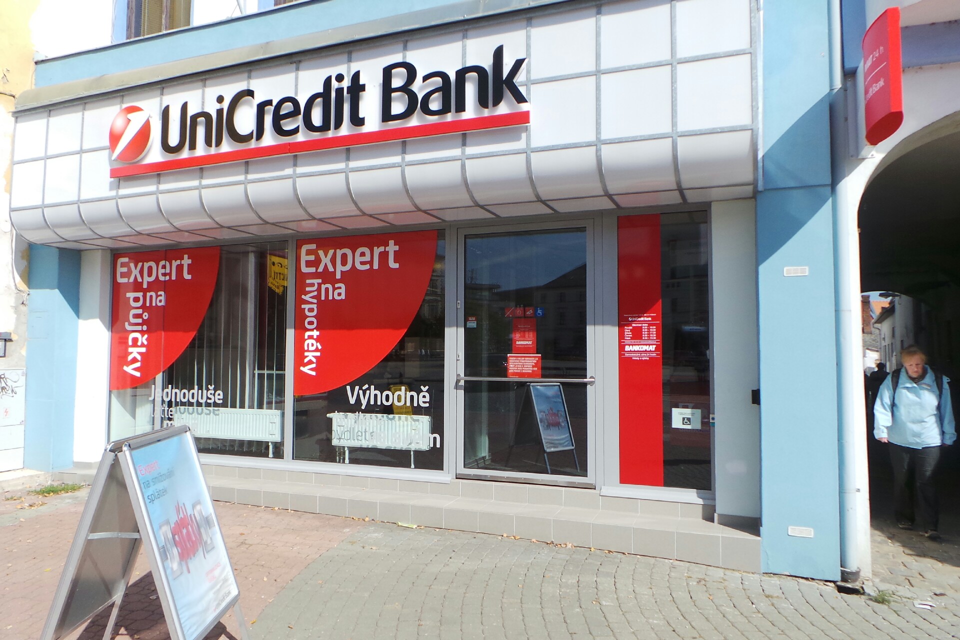 UniCredit Bank Czech Republic and Slovakia, a.s. foto 2