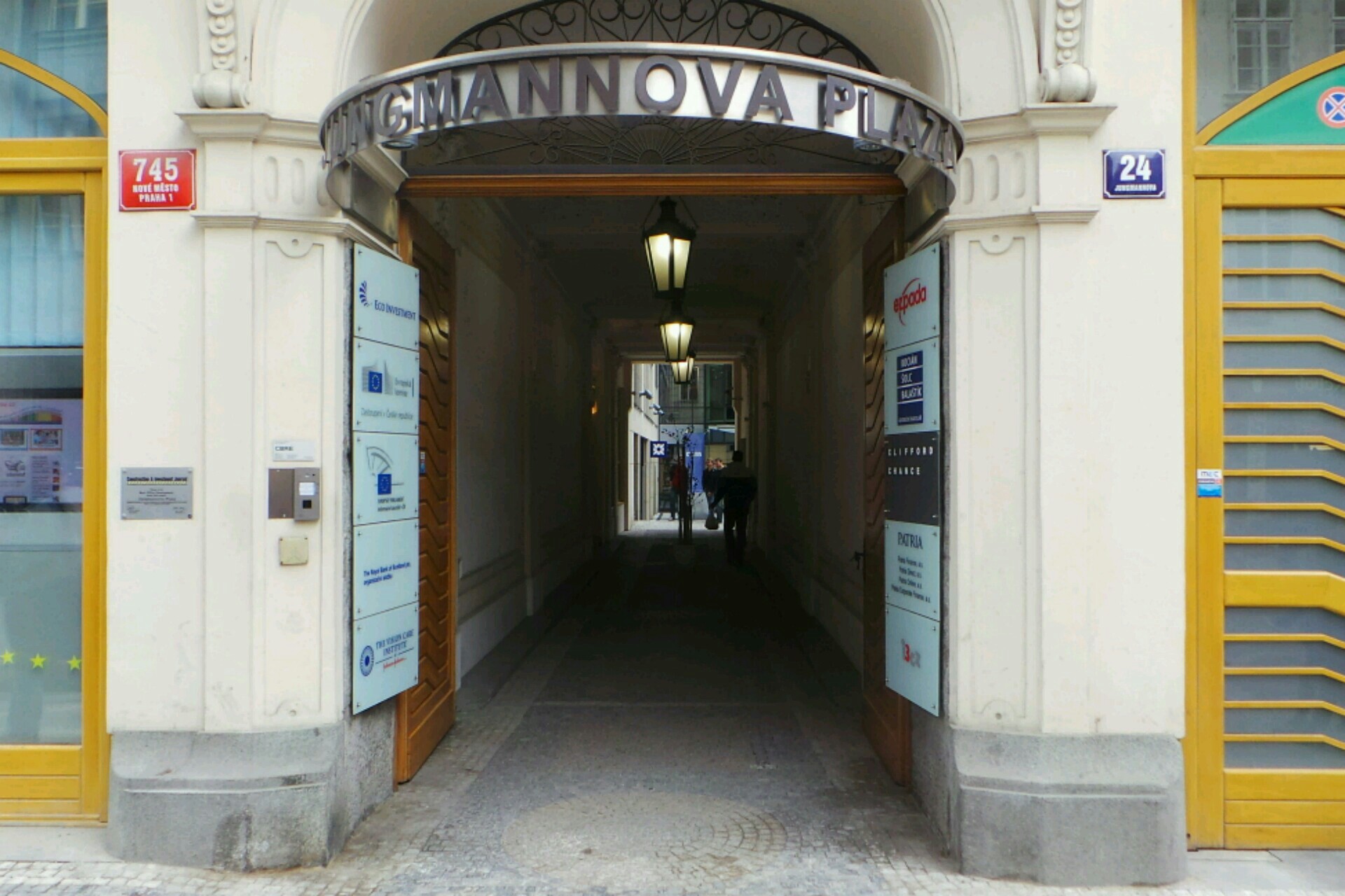 Mgr. Ján Béreš, advokát