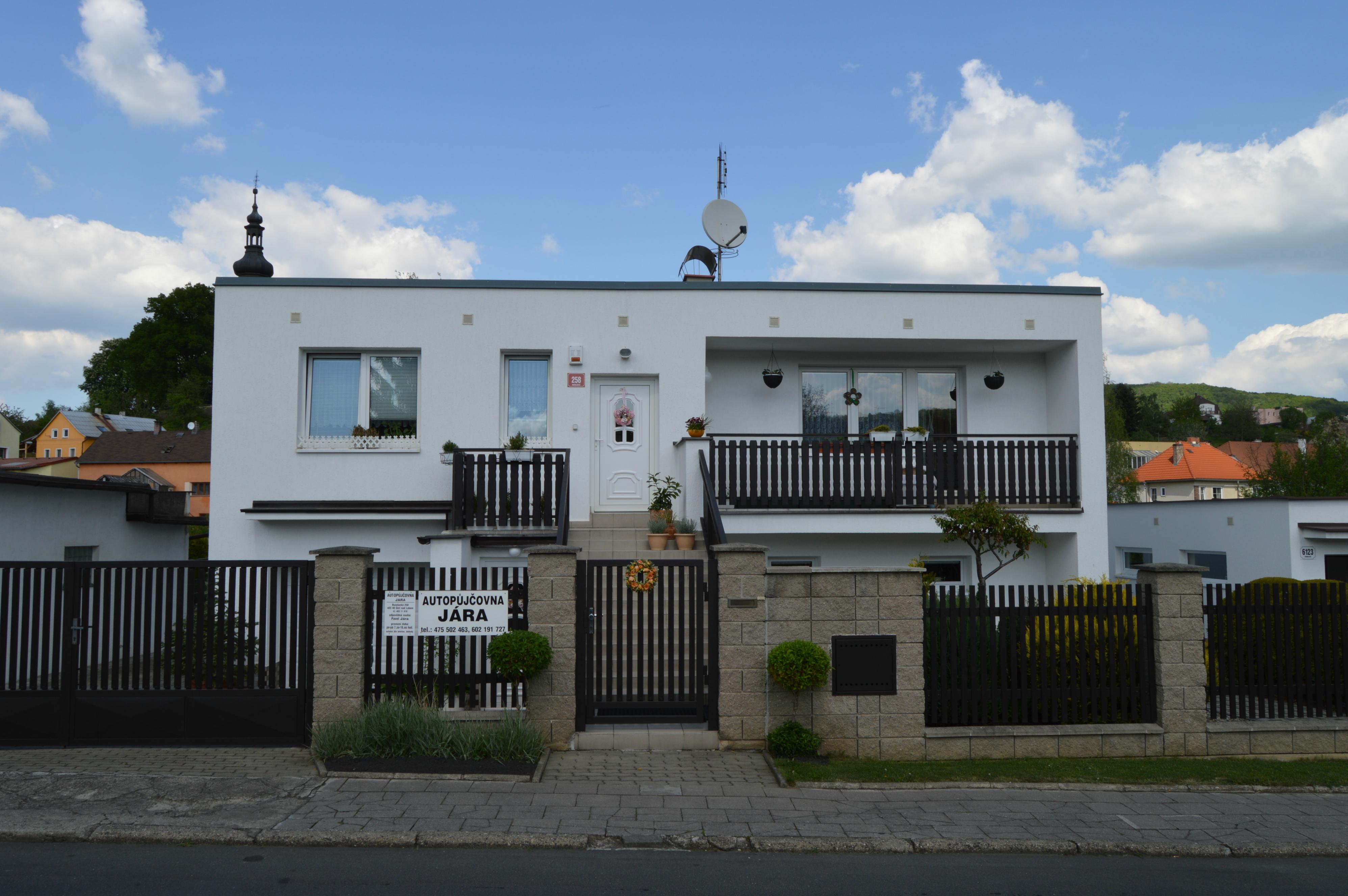 Autopůjčovna Jára