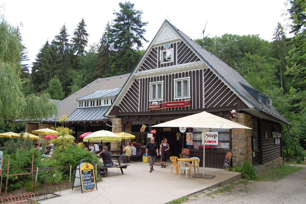 Restaurace turistické chaty Prachov foto 2