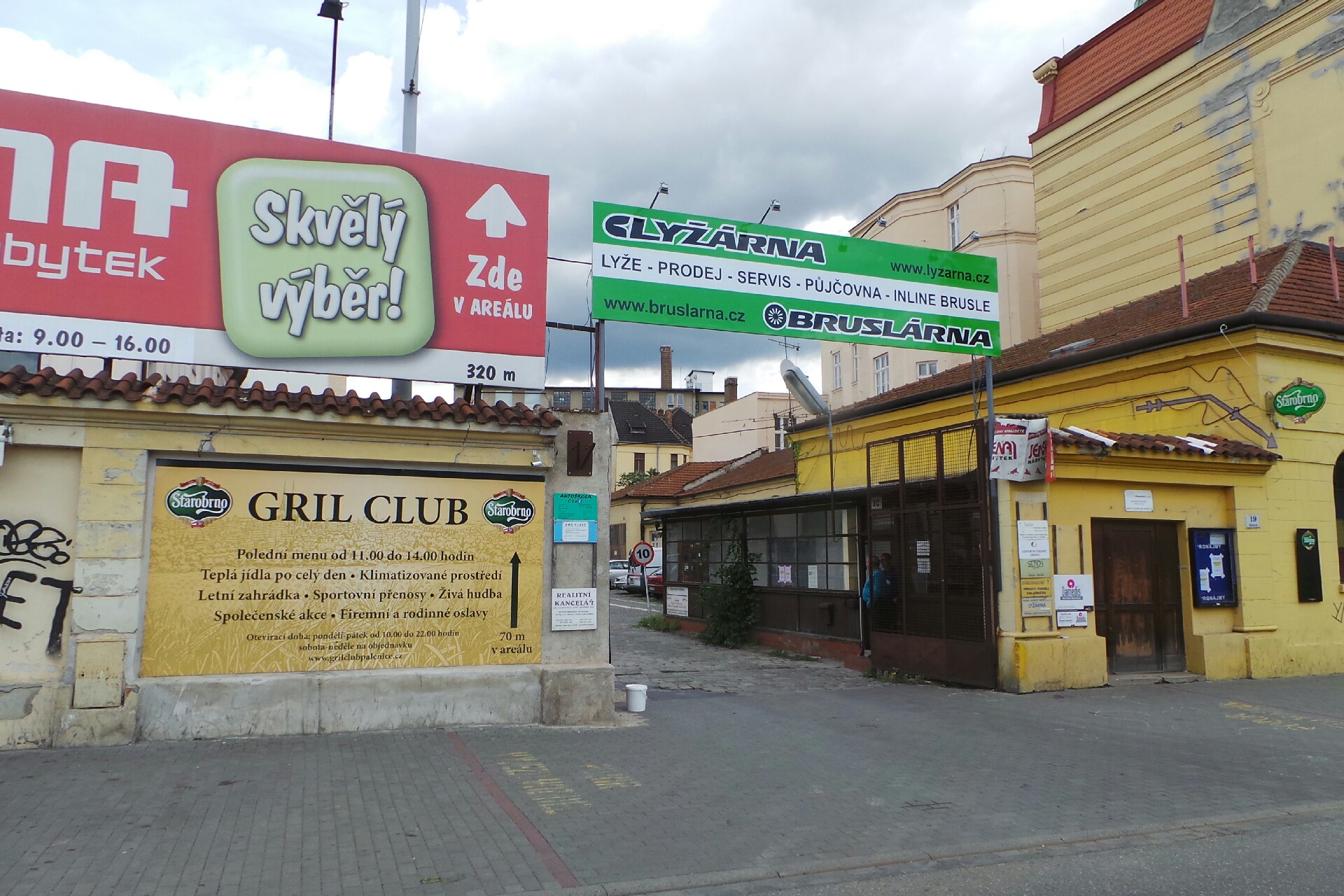 Pronájem plošiny - ELIOS, s.r.o.