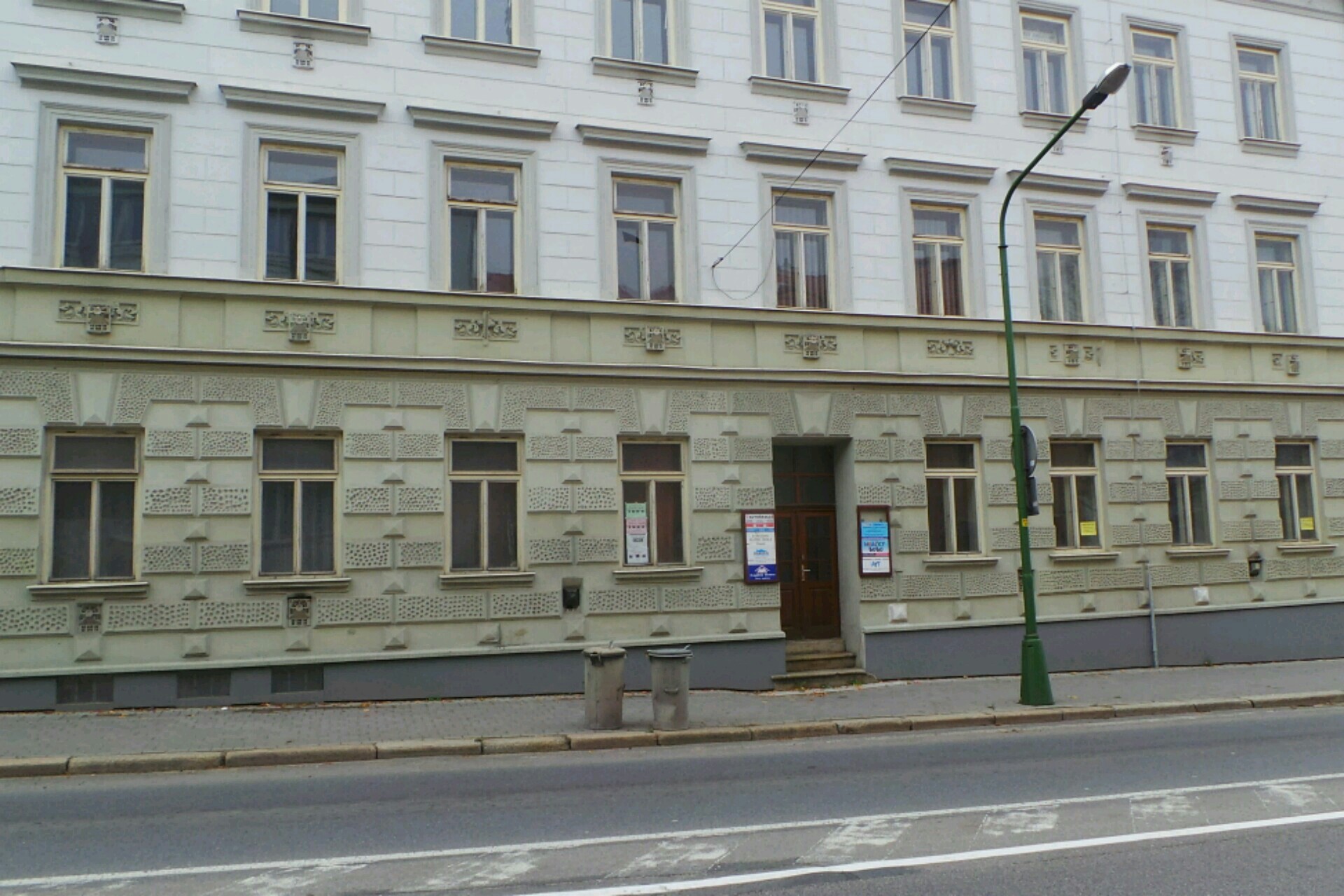 Vladimíra Kneslíková – SLUŽBA ŠKOLE