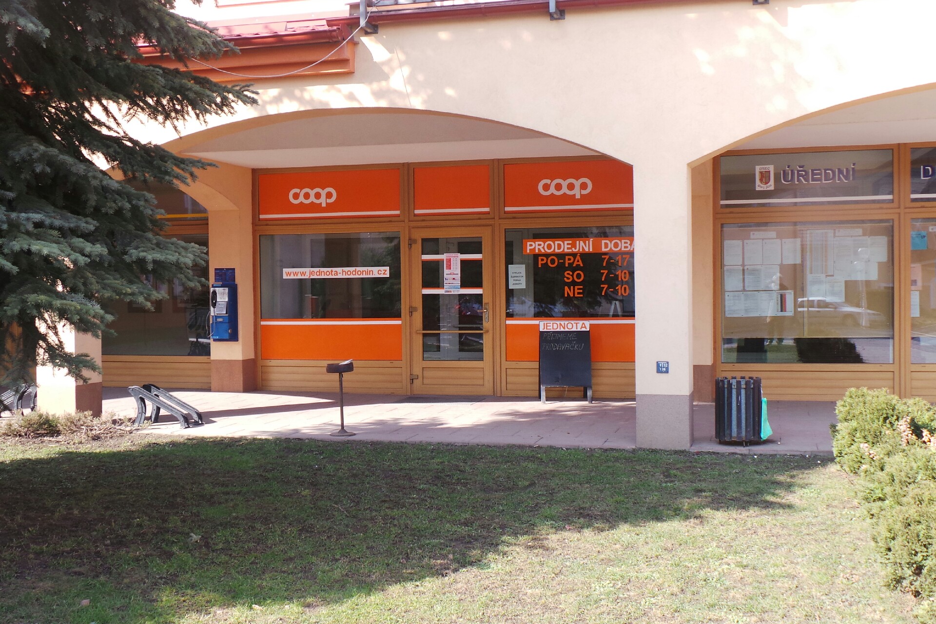 Jednota, spotřební družstvo v Hodoníně - COOP