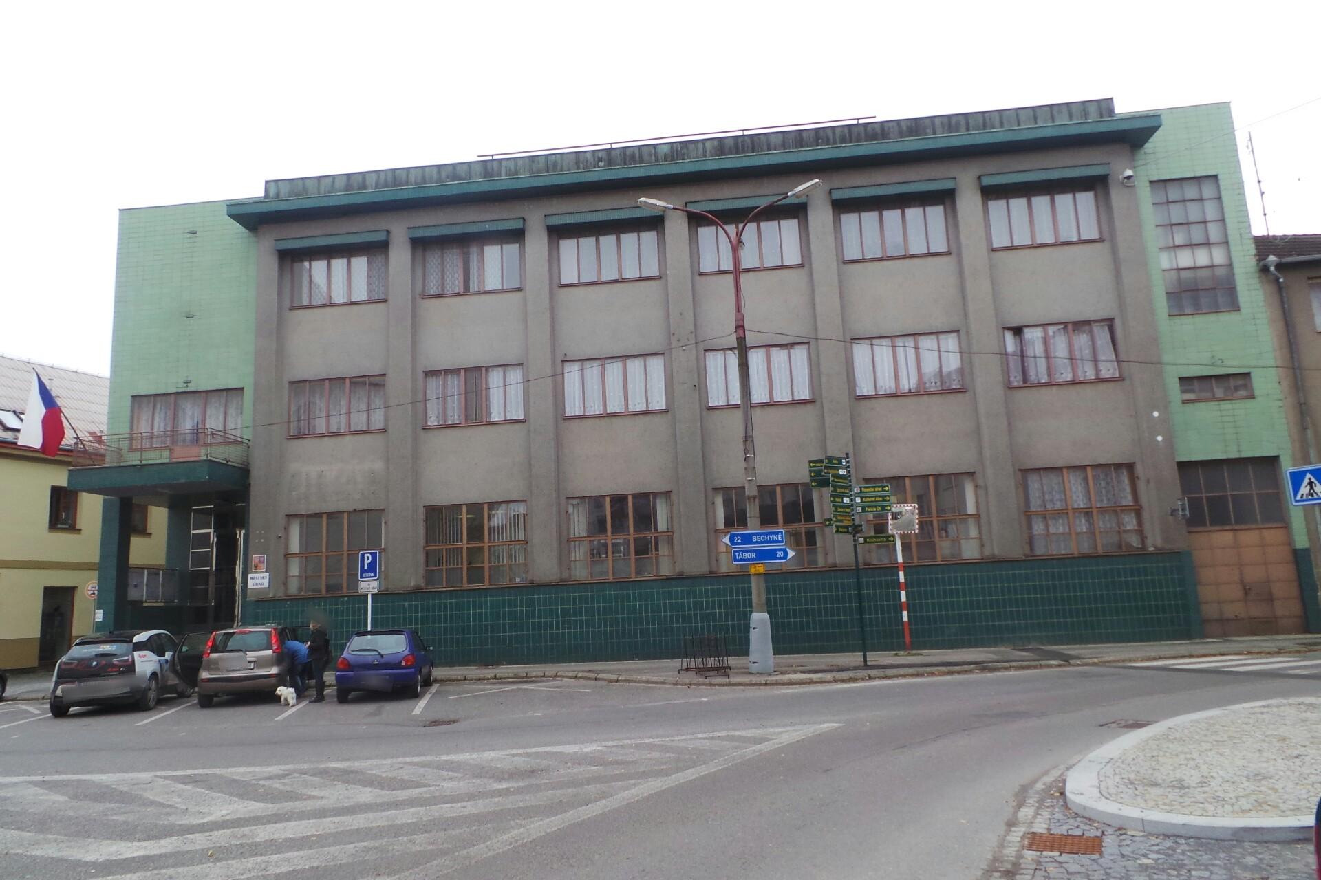 JUDr. Ing. Miroslav Nosek, advokát