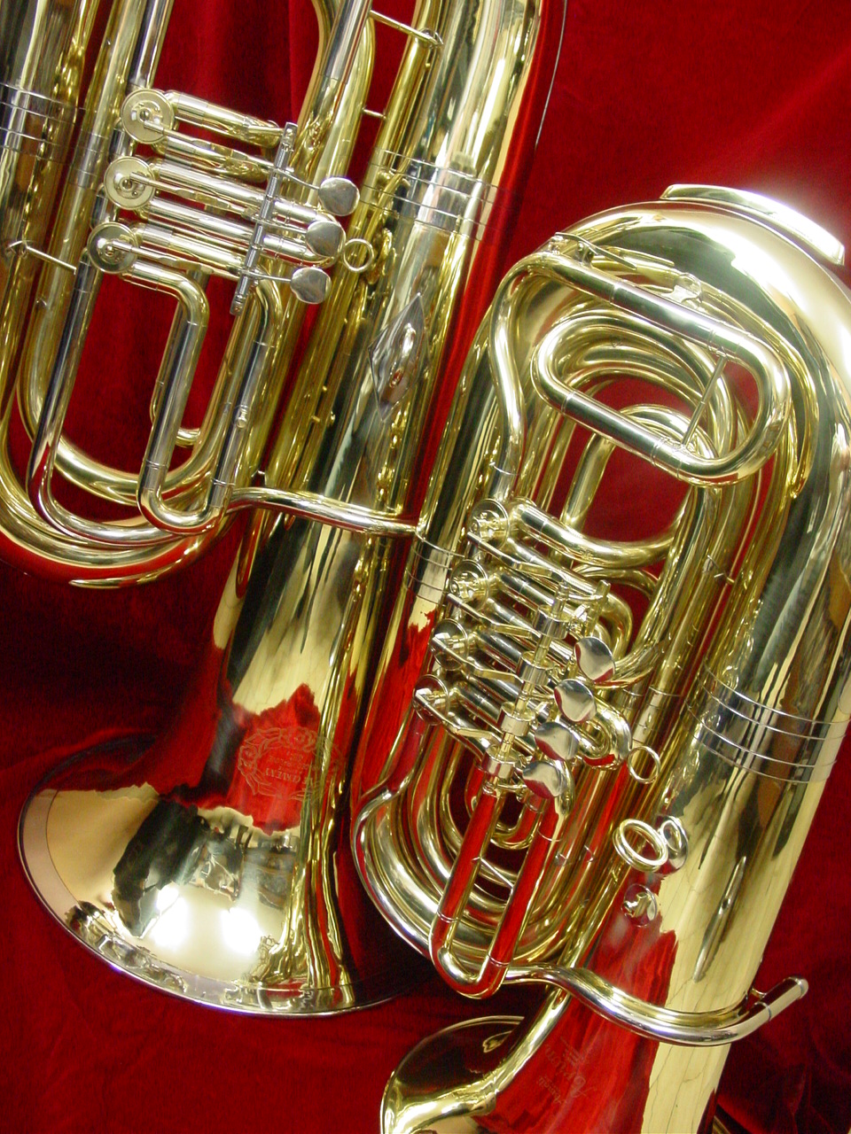 Opravy a prodej dechových hudebních nástrojů - Petr Němeček foto 2