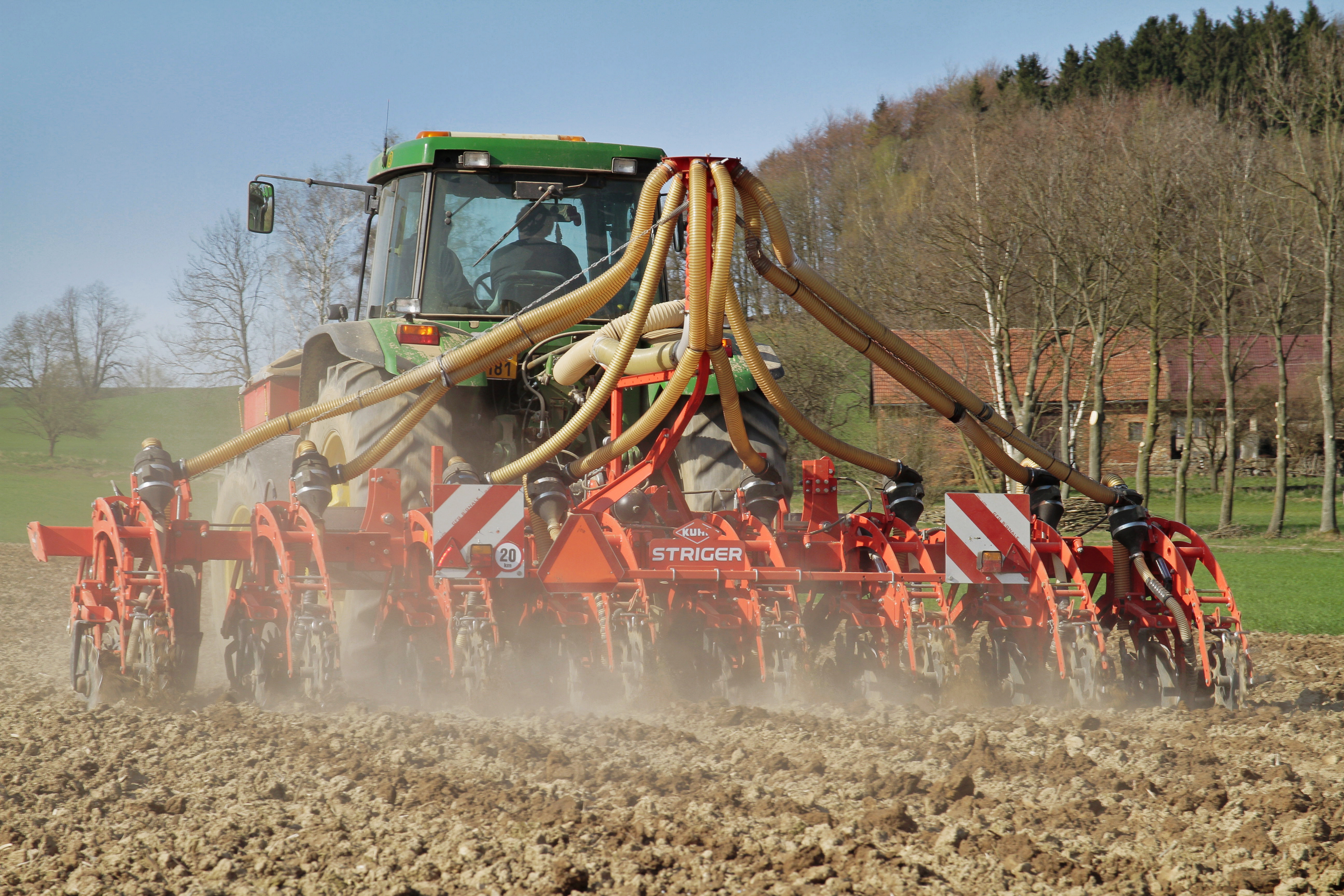 KUHN CENTER CZ foto 4