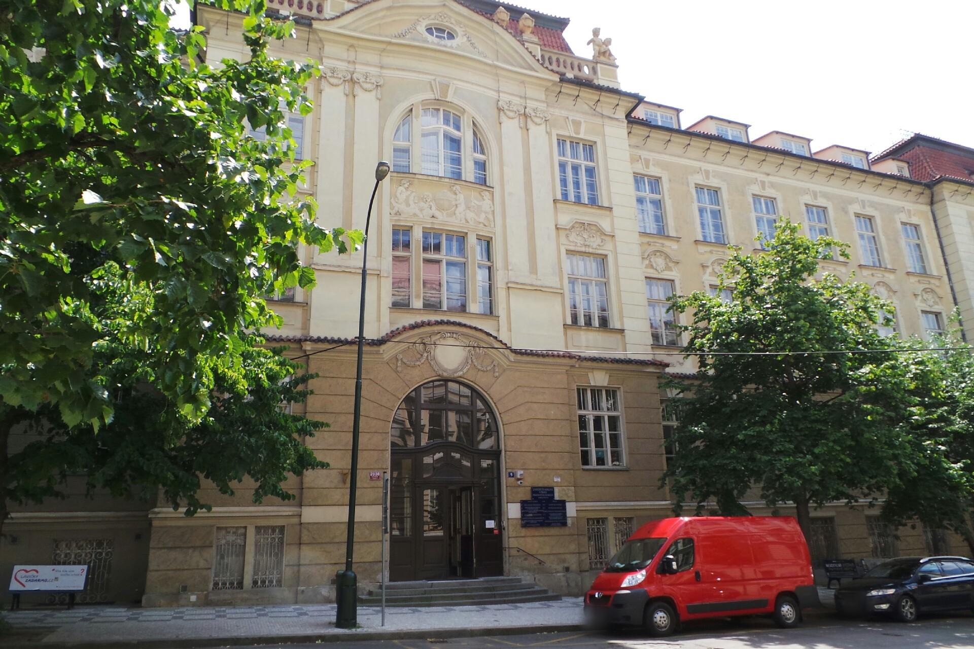 Laboratoře geologických ústavů Přírodovědecké fakulty - Univerzita Karlova