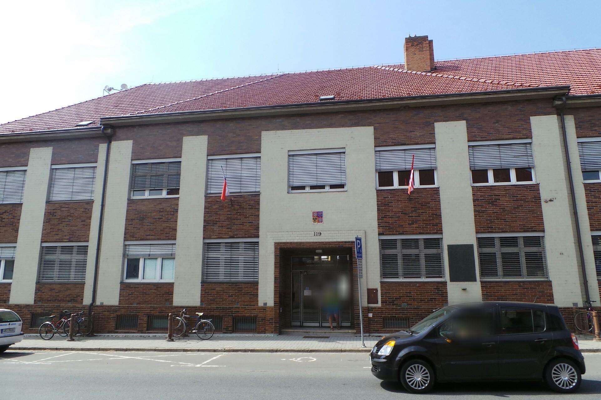 Veselí nad Moravou - městský úřad foto 1