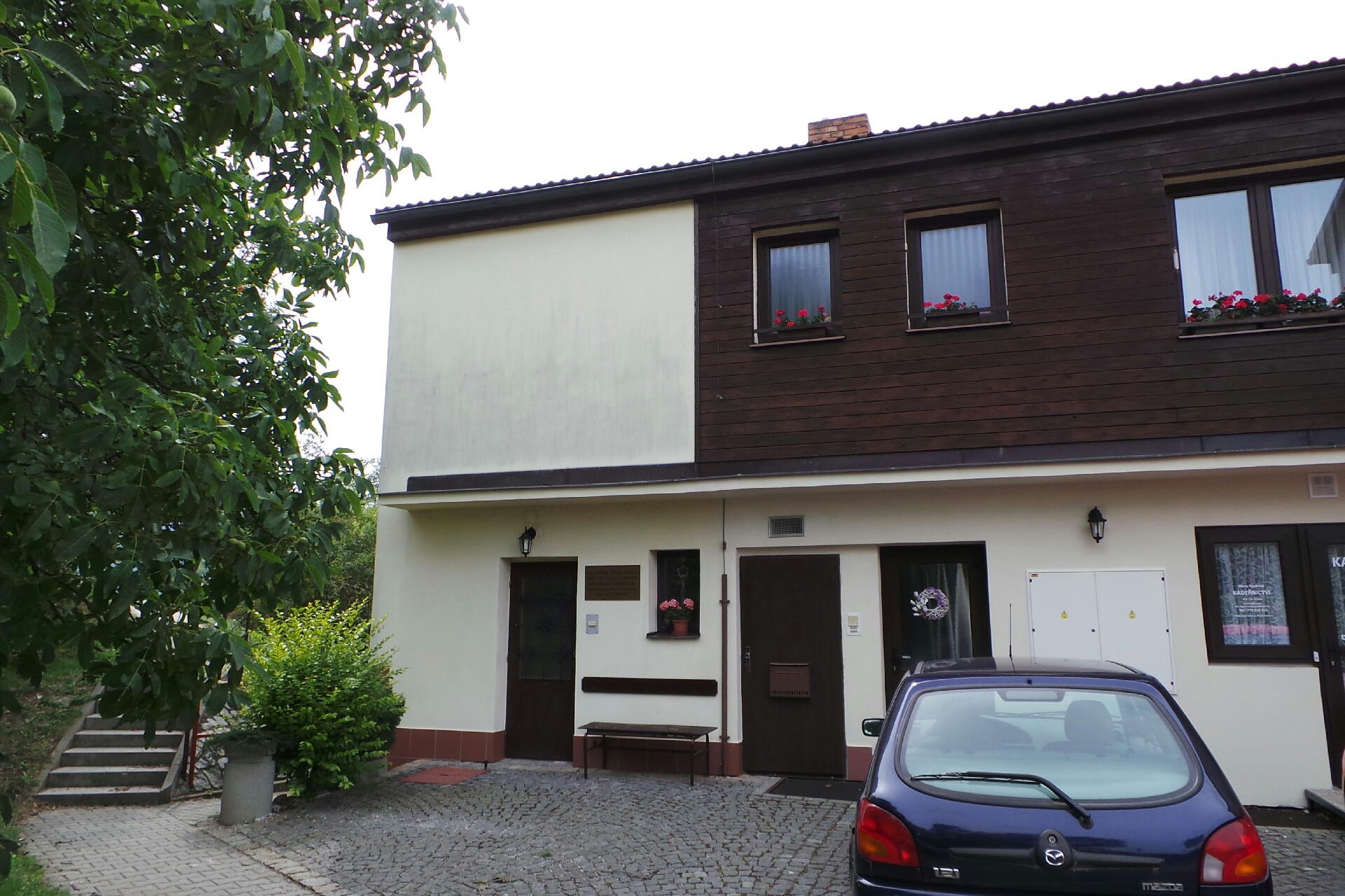 ZNALECKÝ ÚSTAV DOMUS, spol. s r.o.