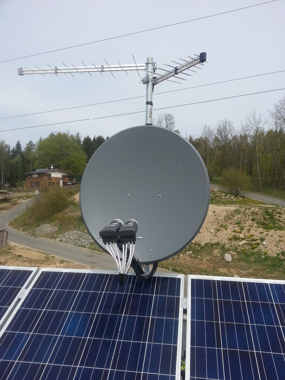 Antény a Satelity Ondřej Smrček E-satelityHD foto 2