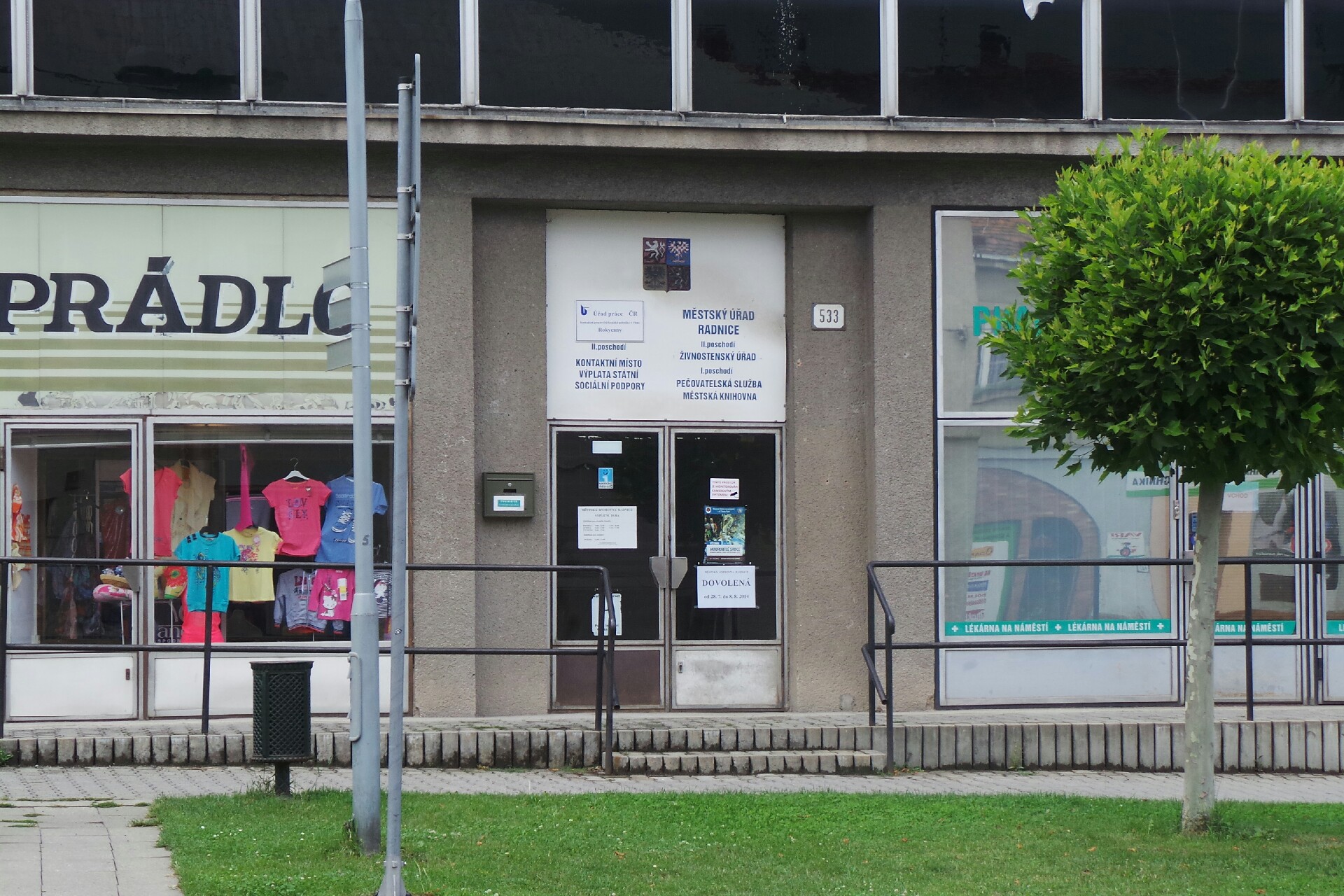 Knihovna A. J. Puchmajera v Radnicích