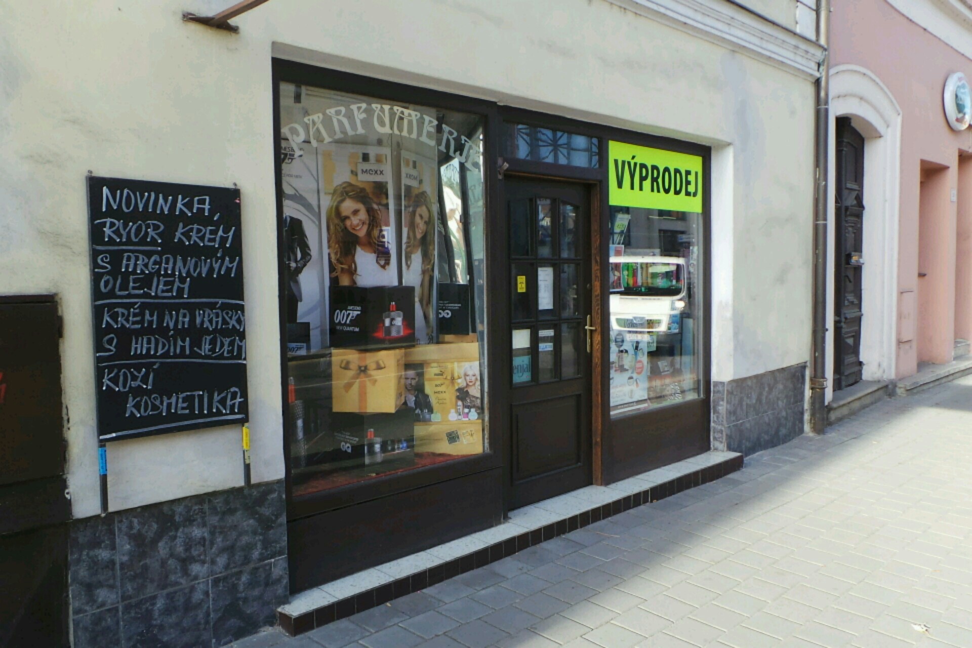 Parfumerie a kosmetika Mašterová