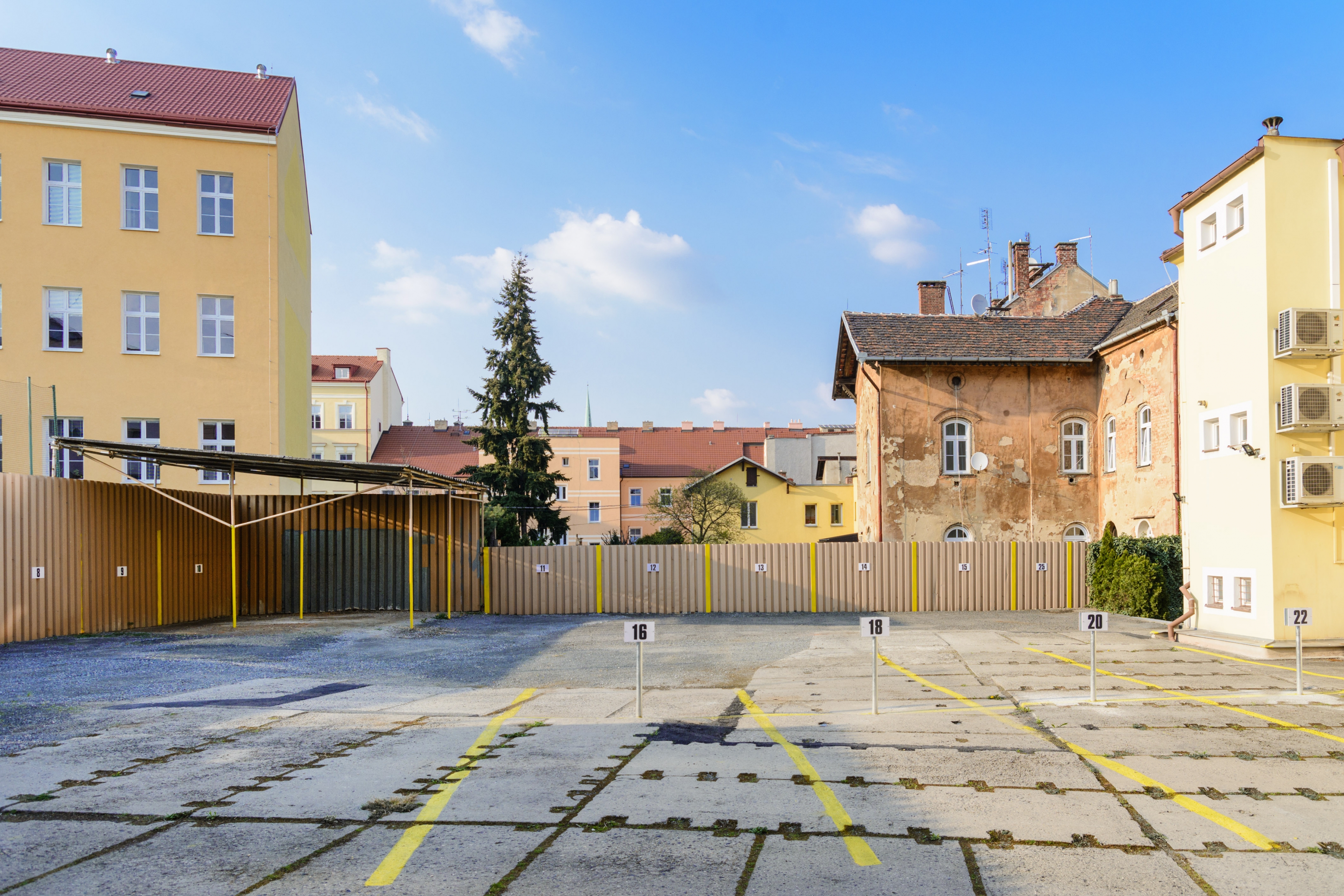 Parkoviště Ressslova - Parkovaniplzen.cz foto 4