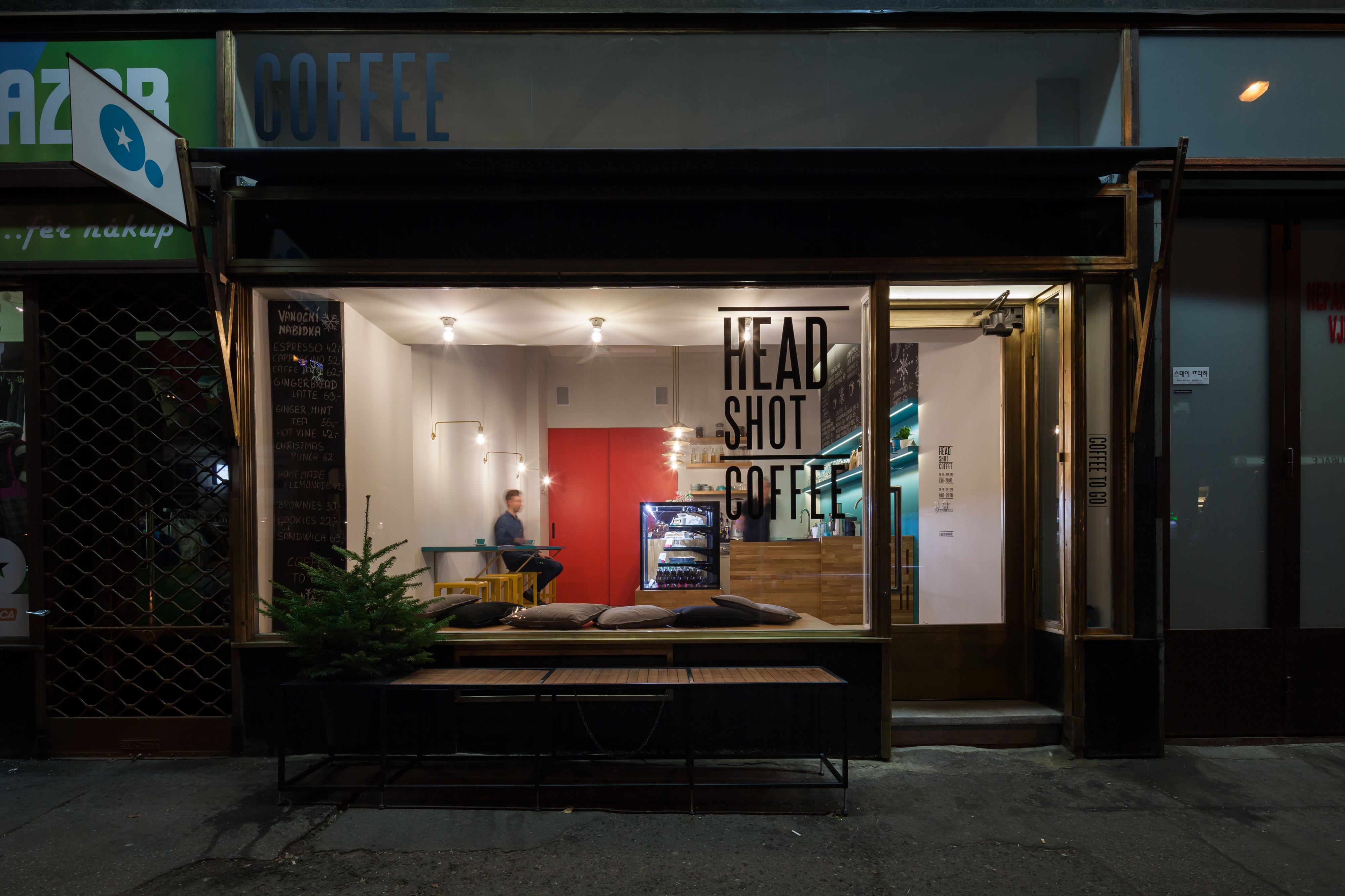 Headshot Coffee foto 1