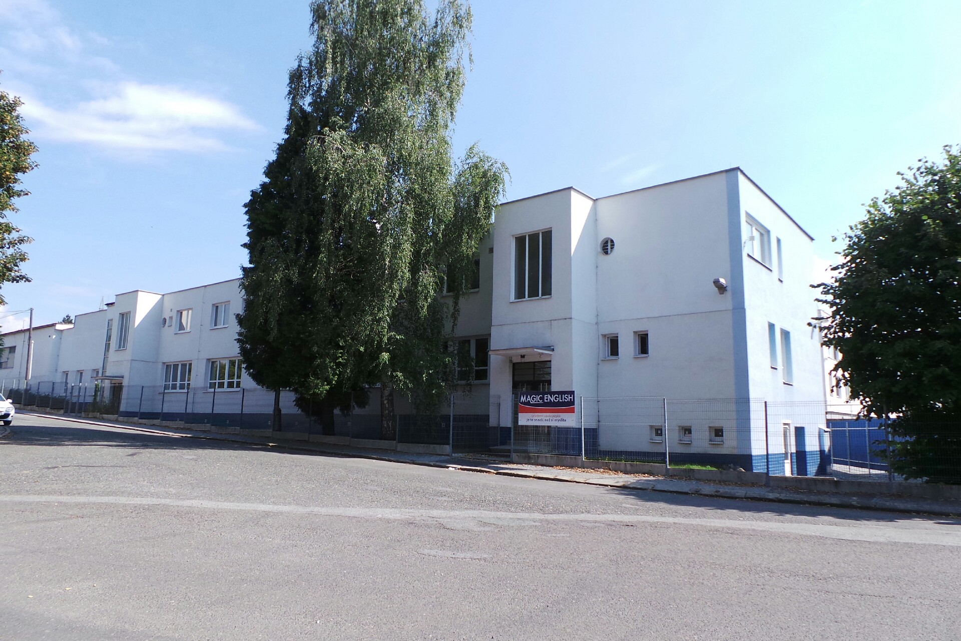 MAGIC ENGLISH JAZYKOVÁ ŠKOLA