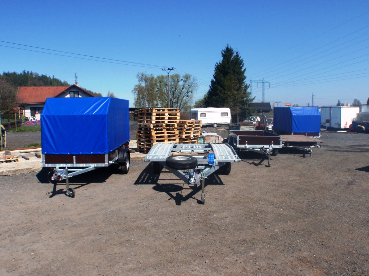 Půjčovna přívěsných vozíků - FM foto 2