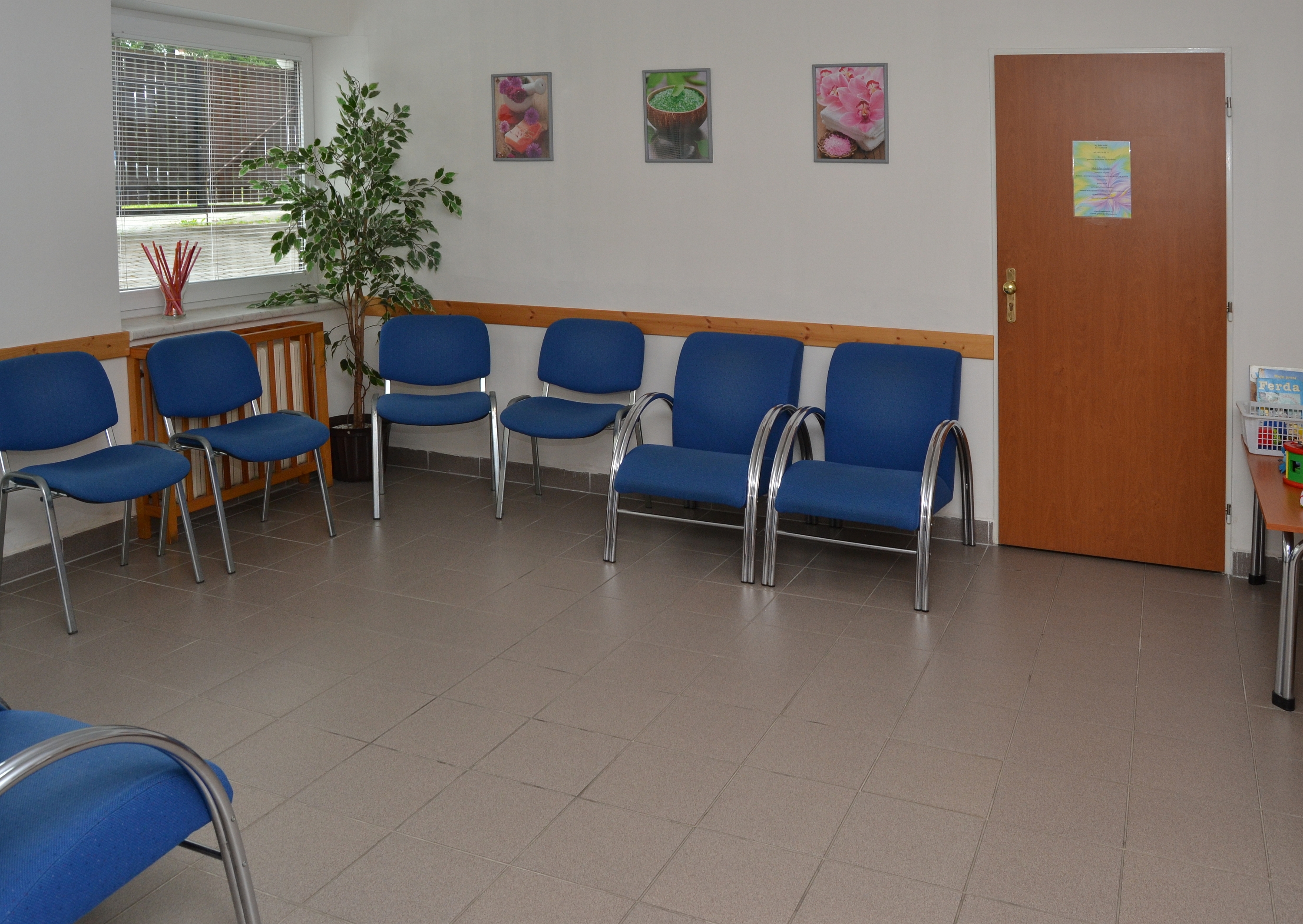 Dermatologická praxe s.r.o. - MUDr. Jaroslav Urbánek foto 3