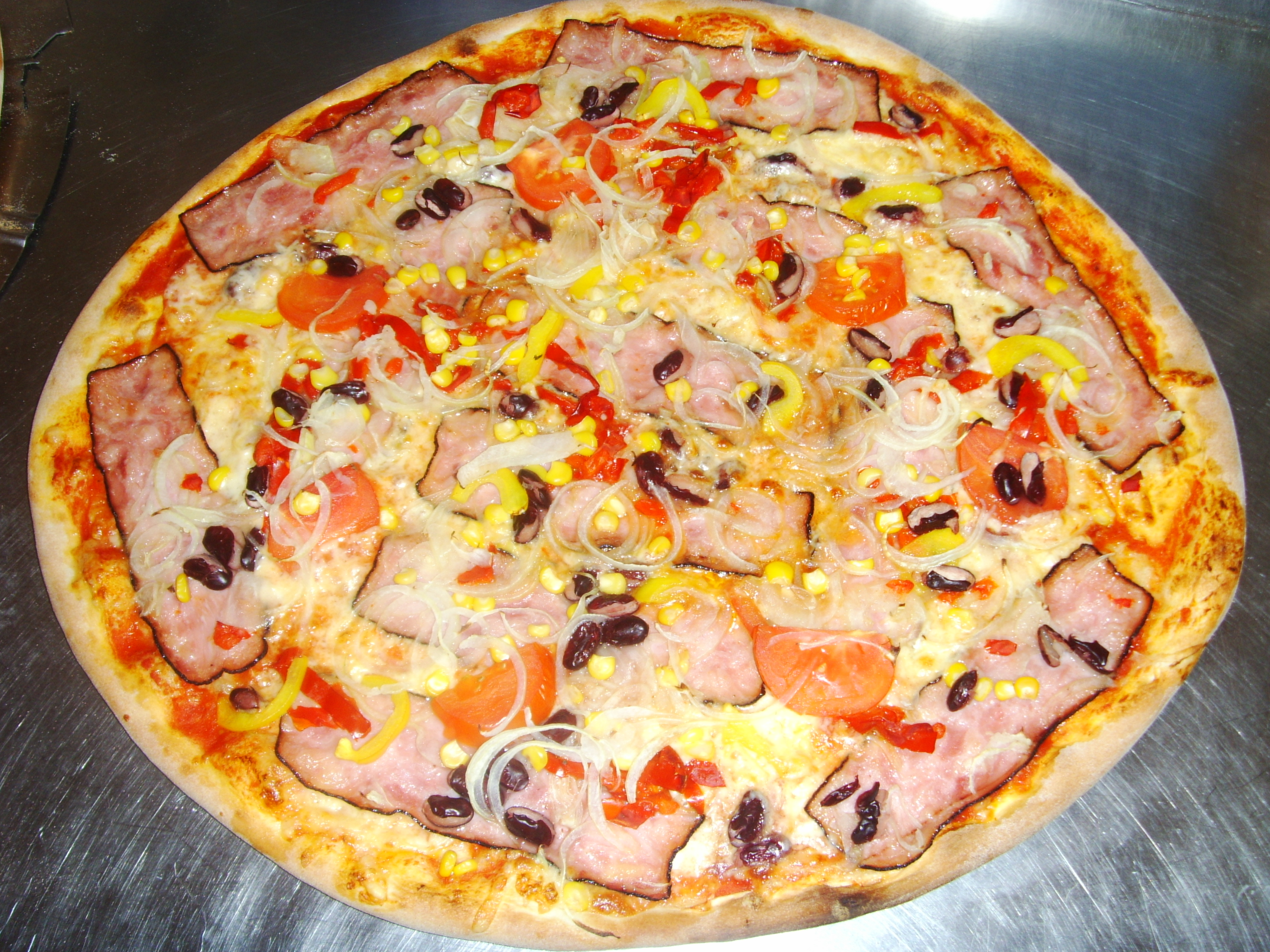 Pizza "HNED" foto 2
