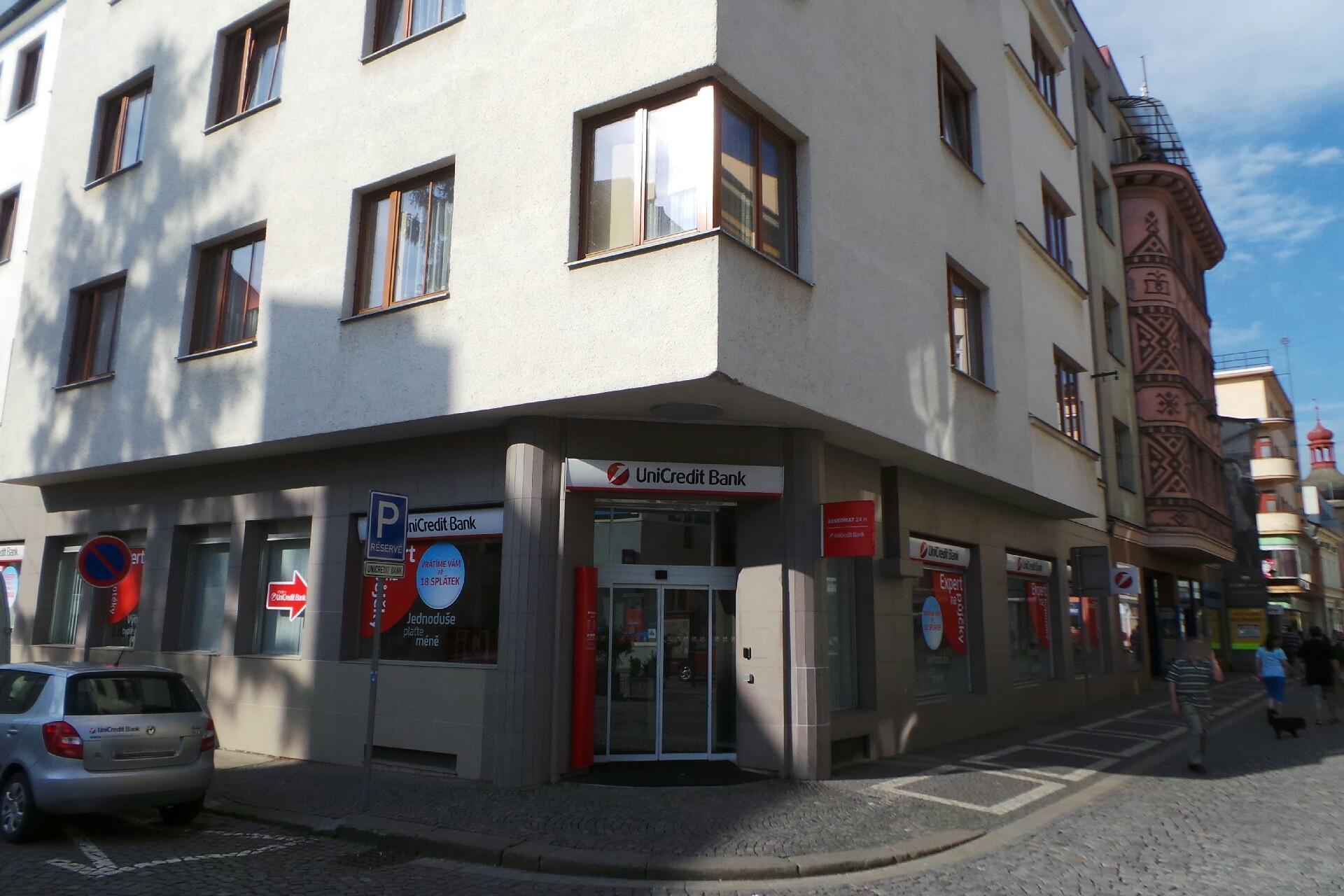 Bankomat UniCredit Bank Czech Republic foto 2