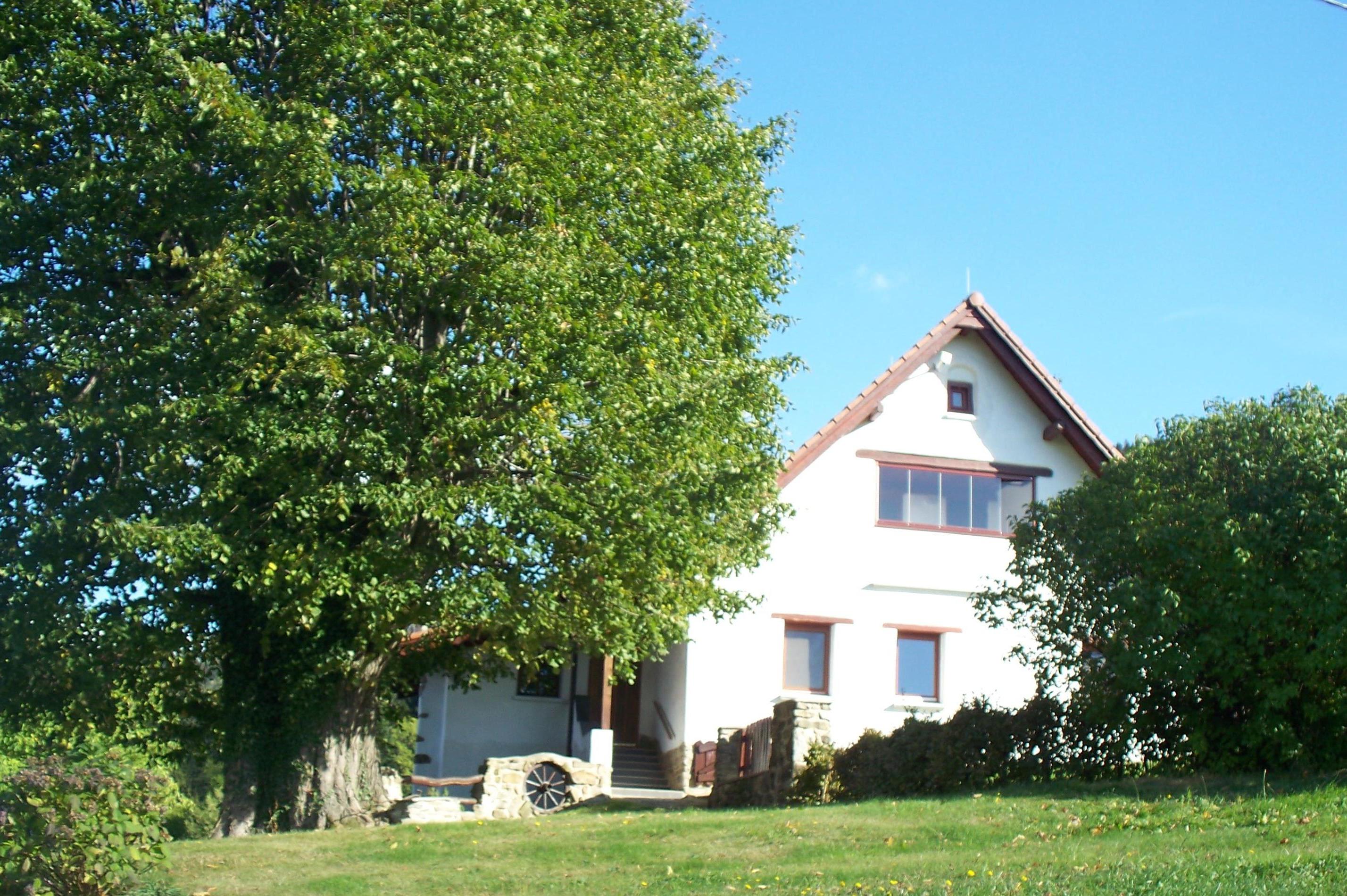 Chalupa Na Hlubokým