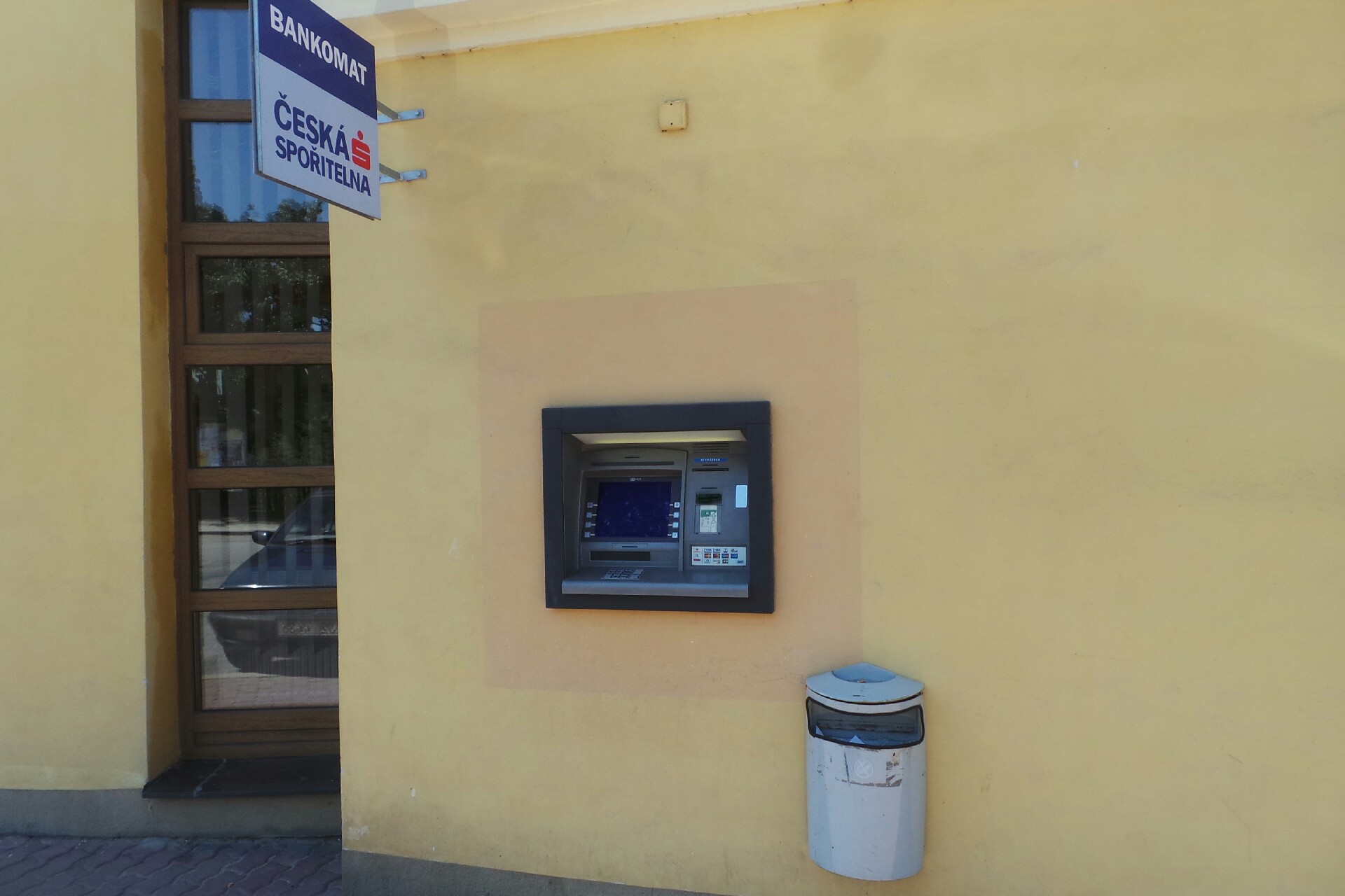 Bankomat České spořitelny foto 1