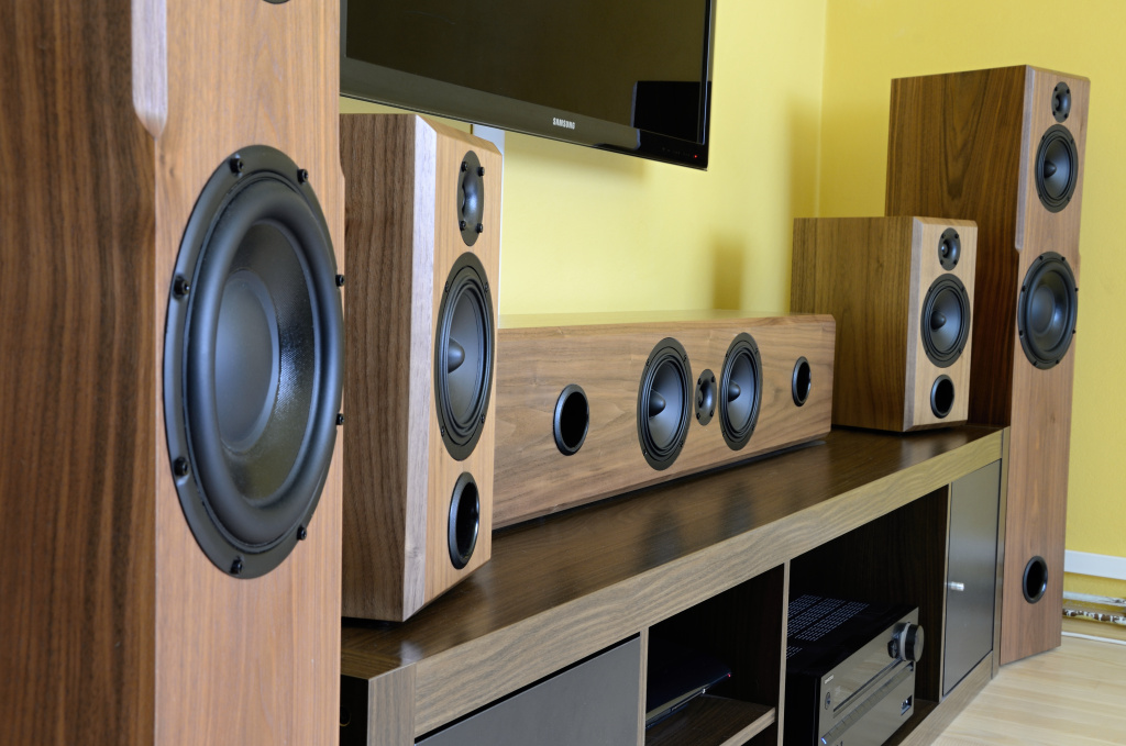 Prodej audiovizuální elektroniky ve žlutém domě foto 3