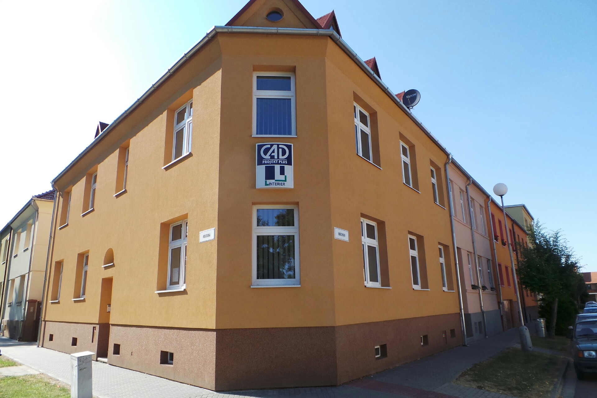 L - interier, s.r.o.