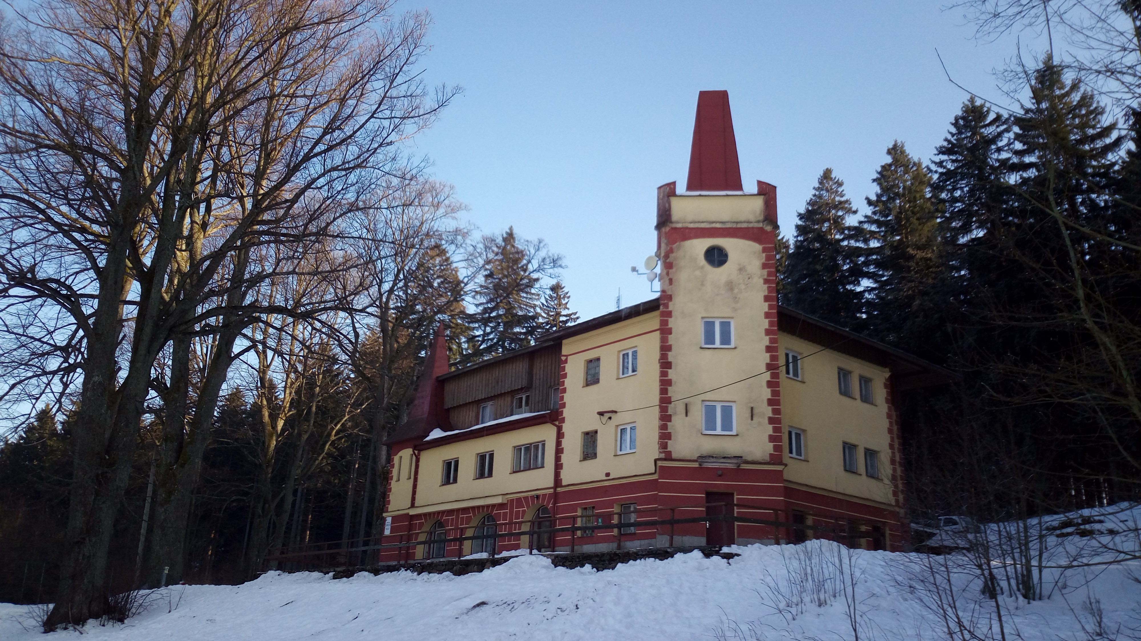 Turistická ubytovna Zámeček foto 4