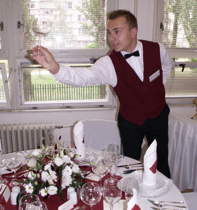 Hotelová škola Ostrava - školní jídelna foto 4