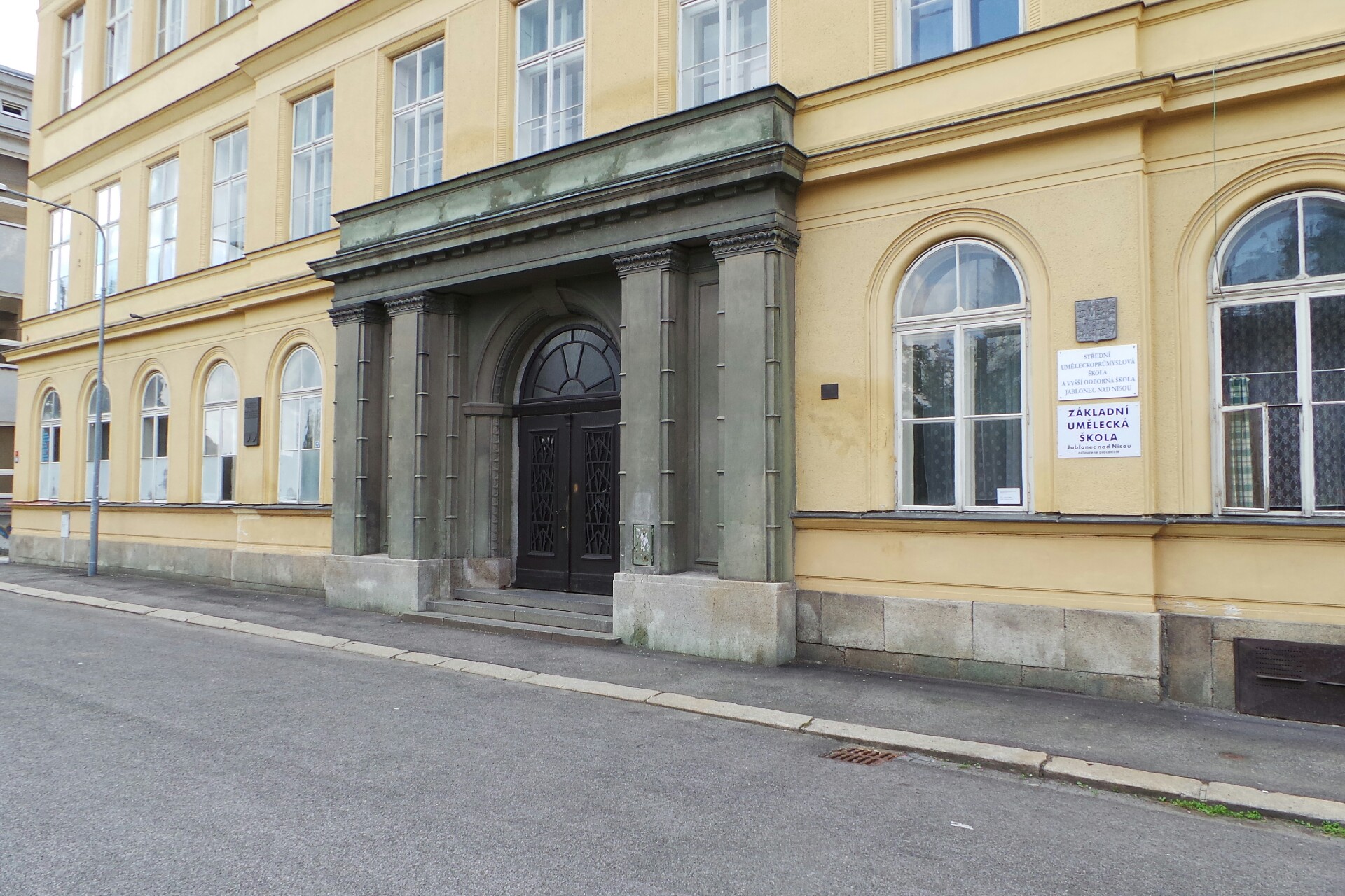 Střední uměleckoprůmyslová škola a Vyšší odborná škola, Jablonec nad Nisou, Horní náměstí 1, příspěvková organizace